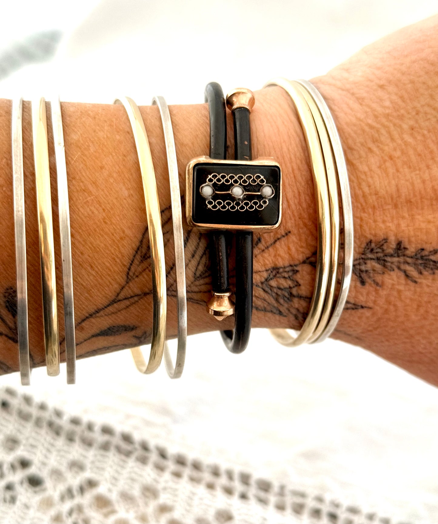 .1870s antique rare Victorian Gold Filled Onyx Gemstone Wedding or Mourning Bypass spring clasp bangle bracelet