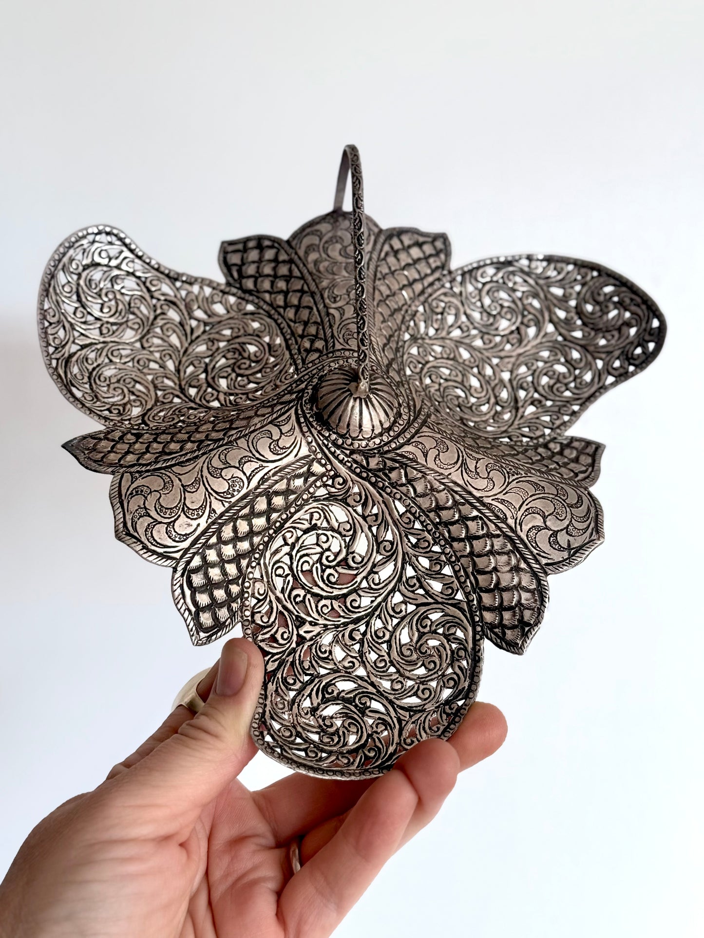 .1900 antique Indian Kashmiri solid silver Bon Bon Sweetmeats Chinar Leaf dish bowl