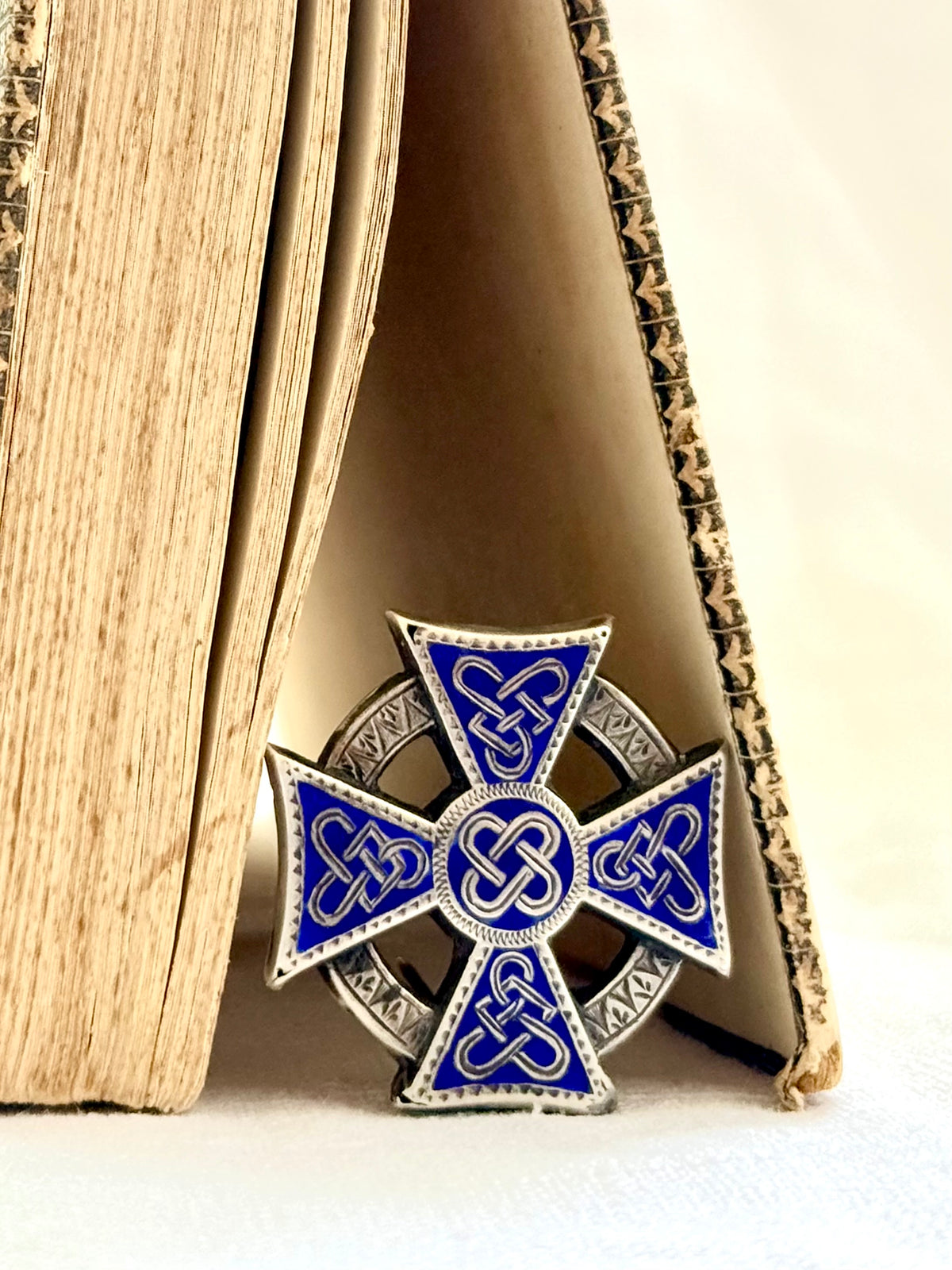 .1850s .1860s .925 Celtic Scottish Irish Victorian sterling silver enamel Celtic lovers Knot Cross symbolic brooch