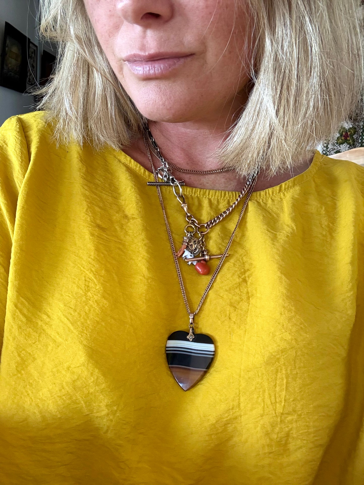 .1970s .375 .9ct gold gorgeous and luxurious flat chunky modernist curb chain 61.5cm long buttery gold chain necklace