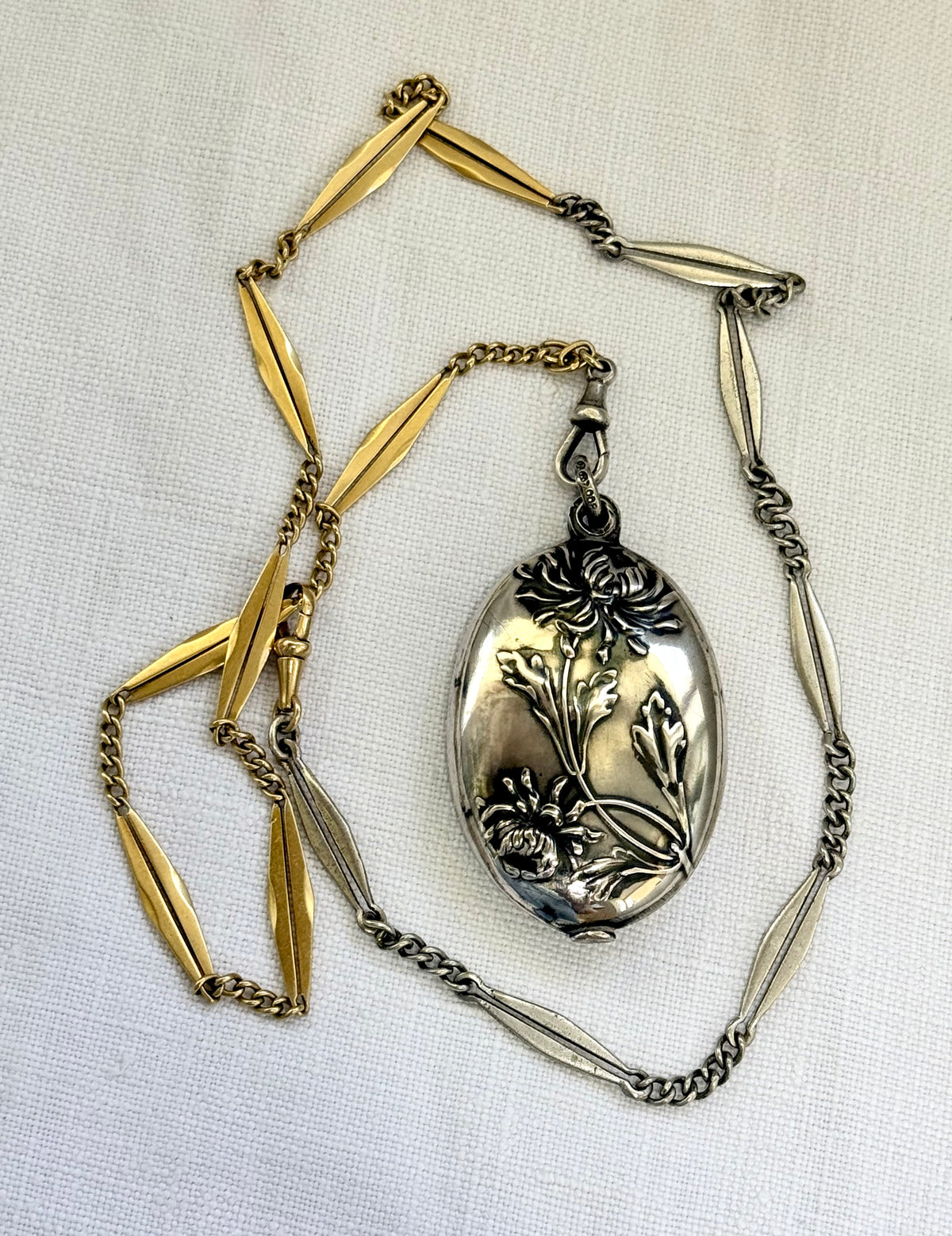 .1890 .1900 Art Nouveau .800 German Jugendstil magnificent Chrysanthemum flower mirror locket pendant