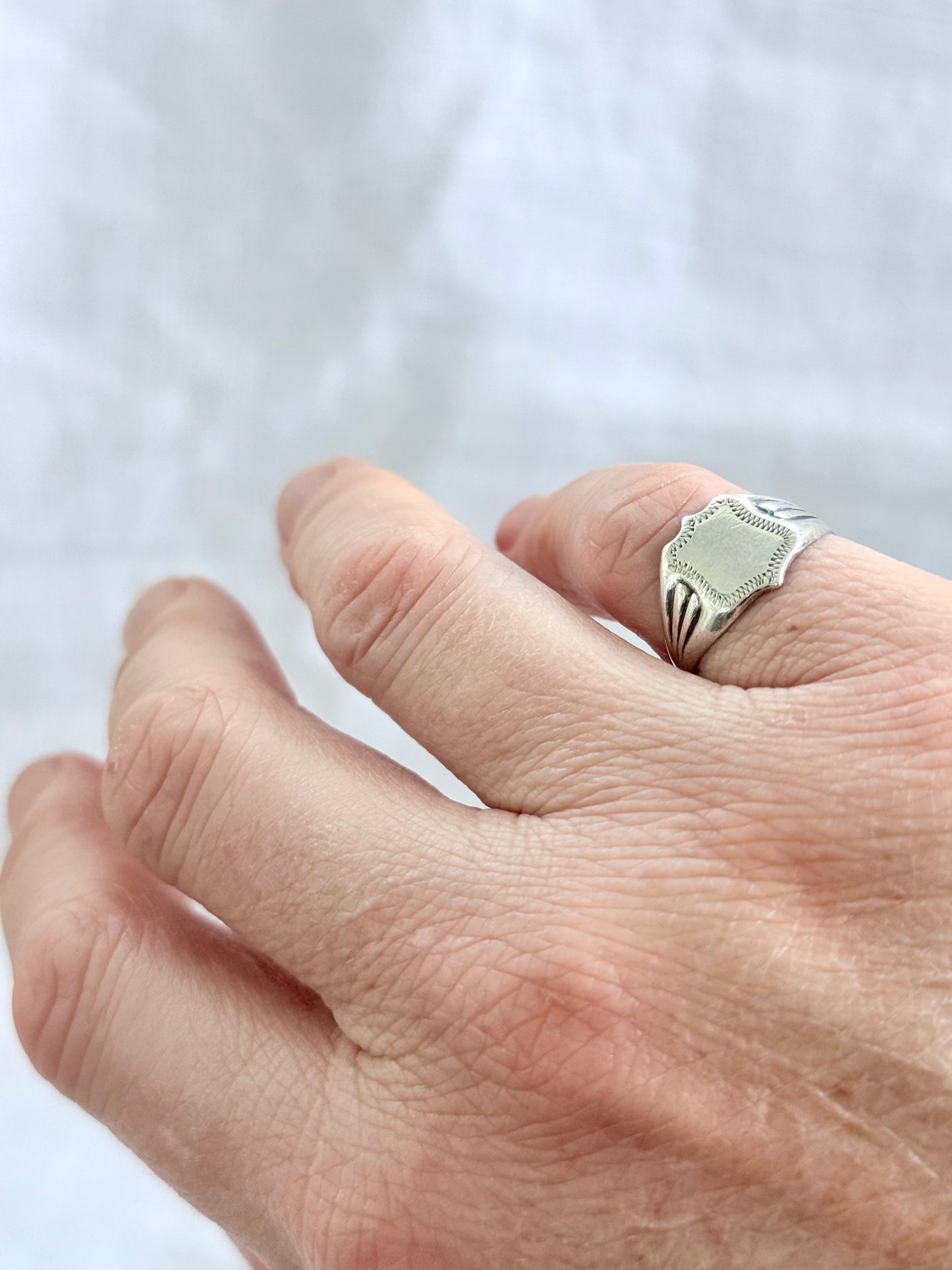 .1970s .925 silver crest signet seal ring