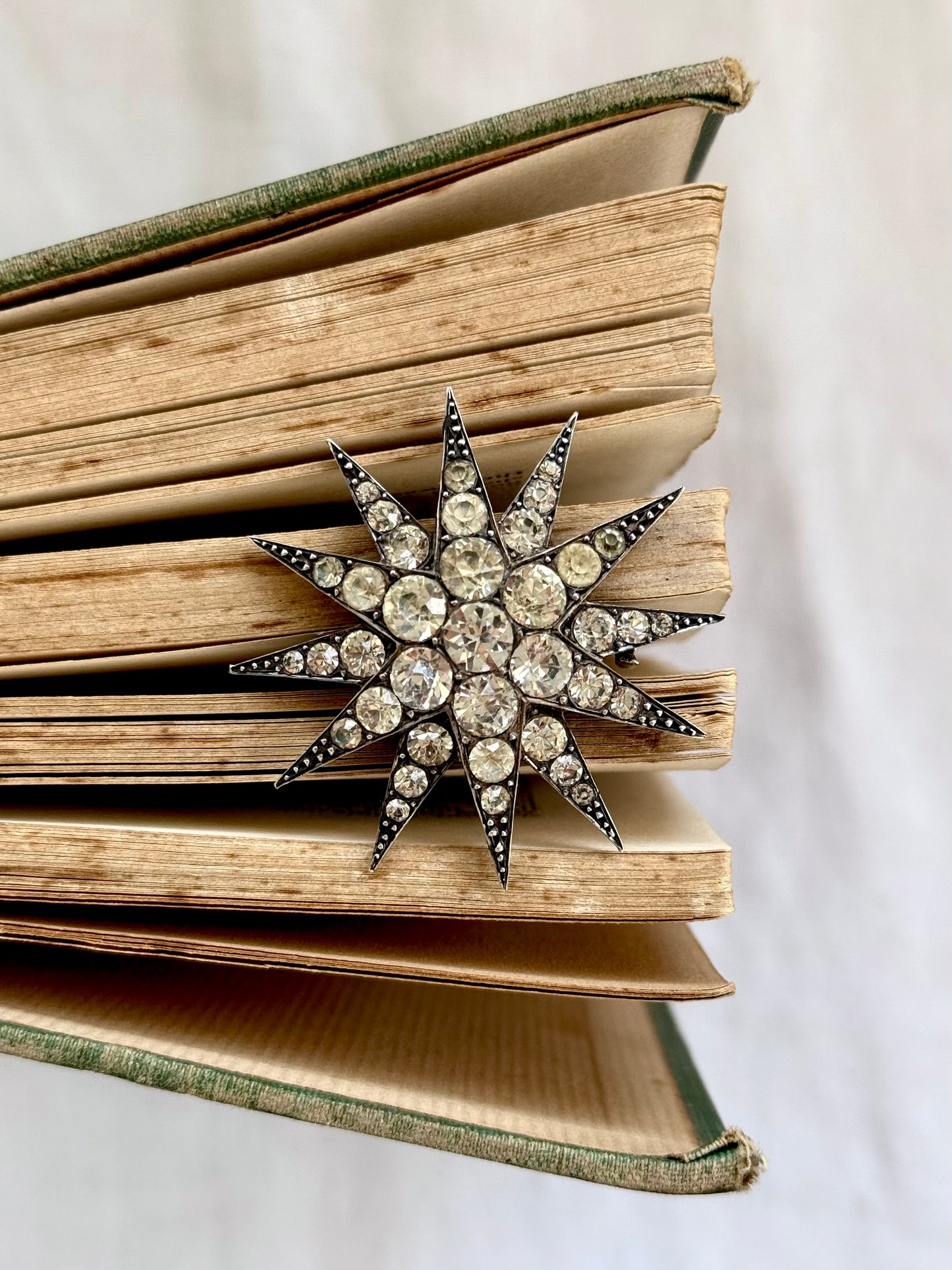 .1880s .1900s antique .900 silver Victorian Edwardian large Celestial starburst star bright hand cut paste gemstone true antique celestial star brooch