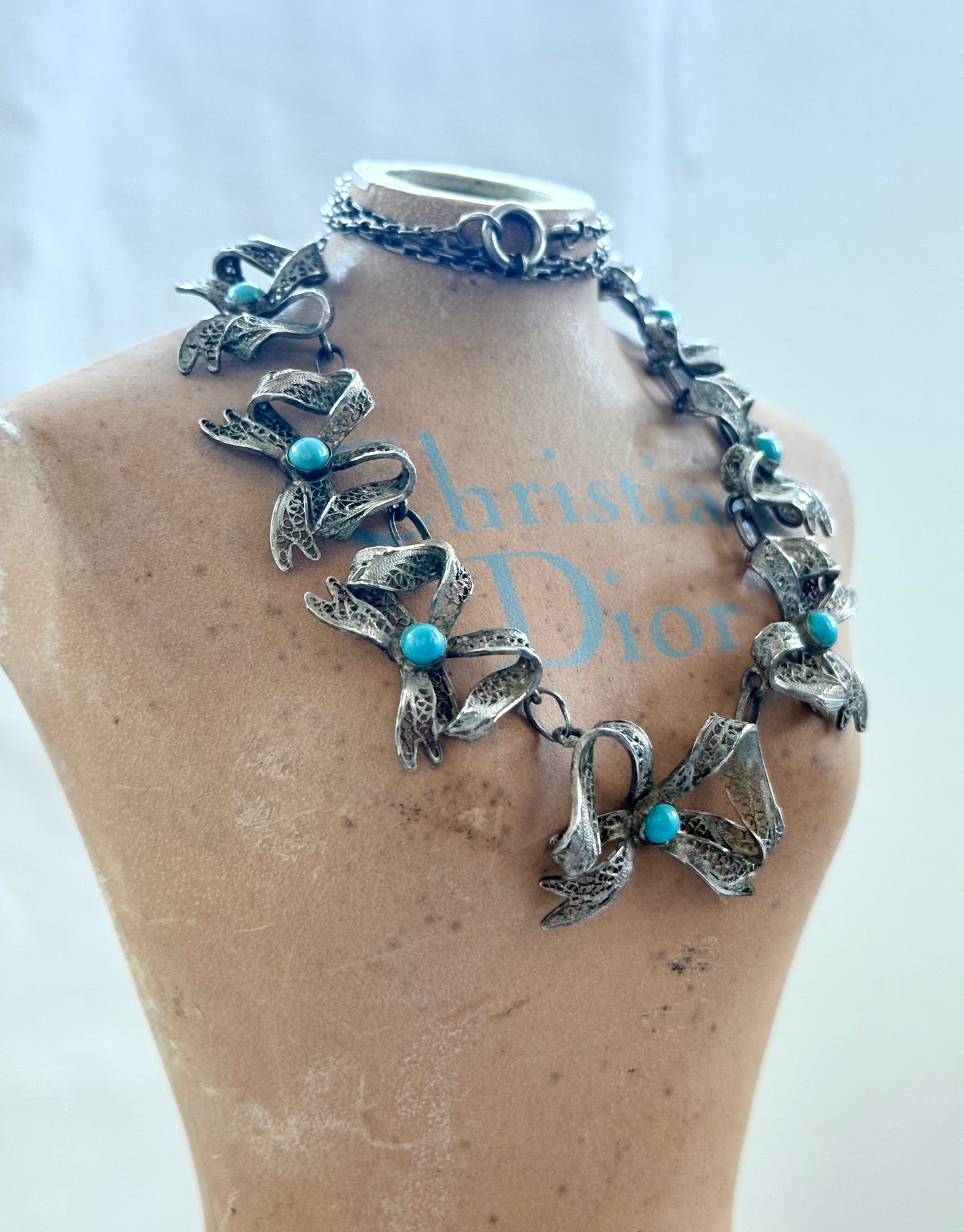 .1900s .1930s .916 silver vintage open work filigree wirework Bow Ribbon chain necklace