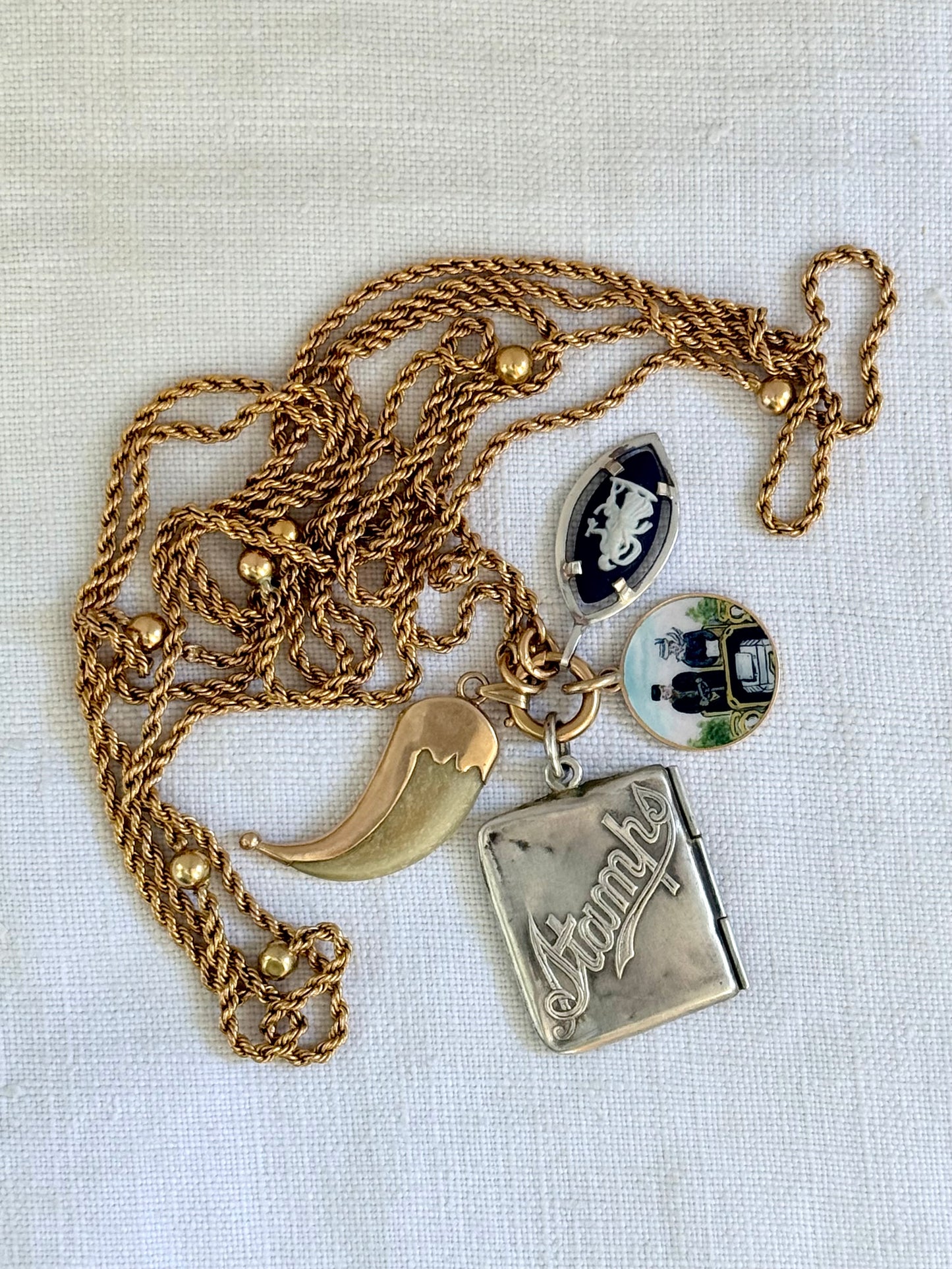 .1890s .1900s .375 .9ct gold well sized true Antique Rare Find Lion Claw Tiger claw lucky talisman heirloom collectors treasure pendant