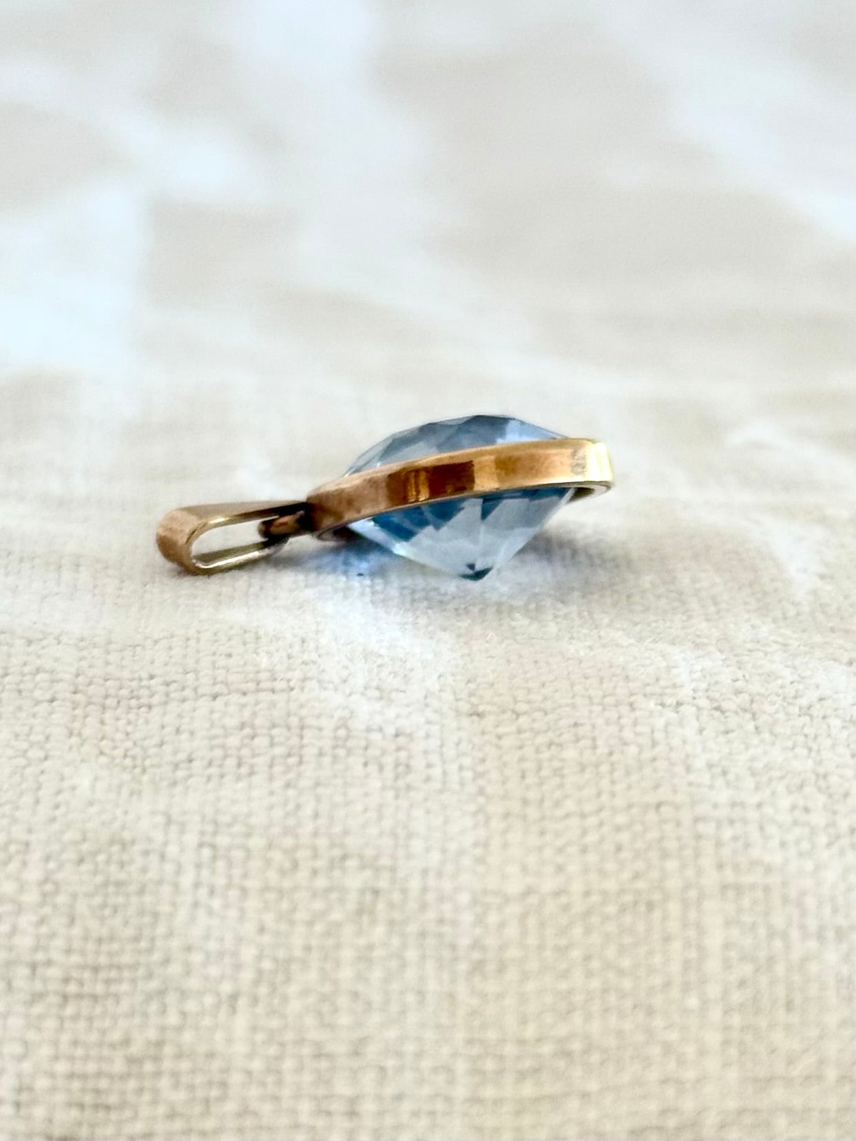 .375 6.94ct Aquamarine Bezel set modernist gold pendant