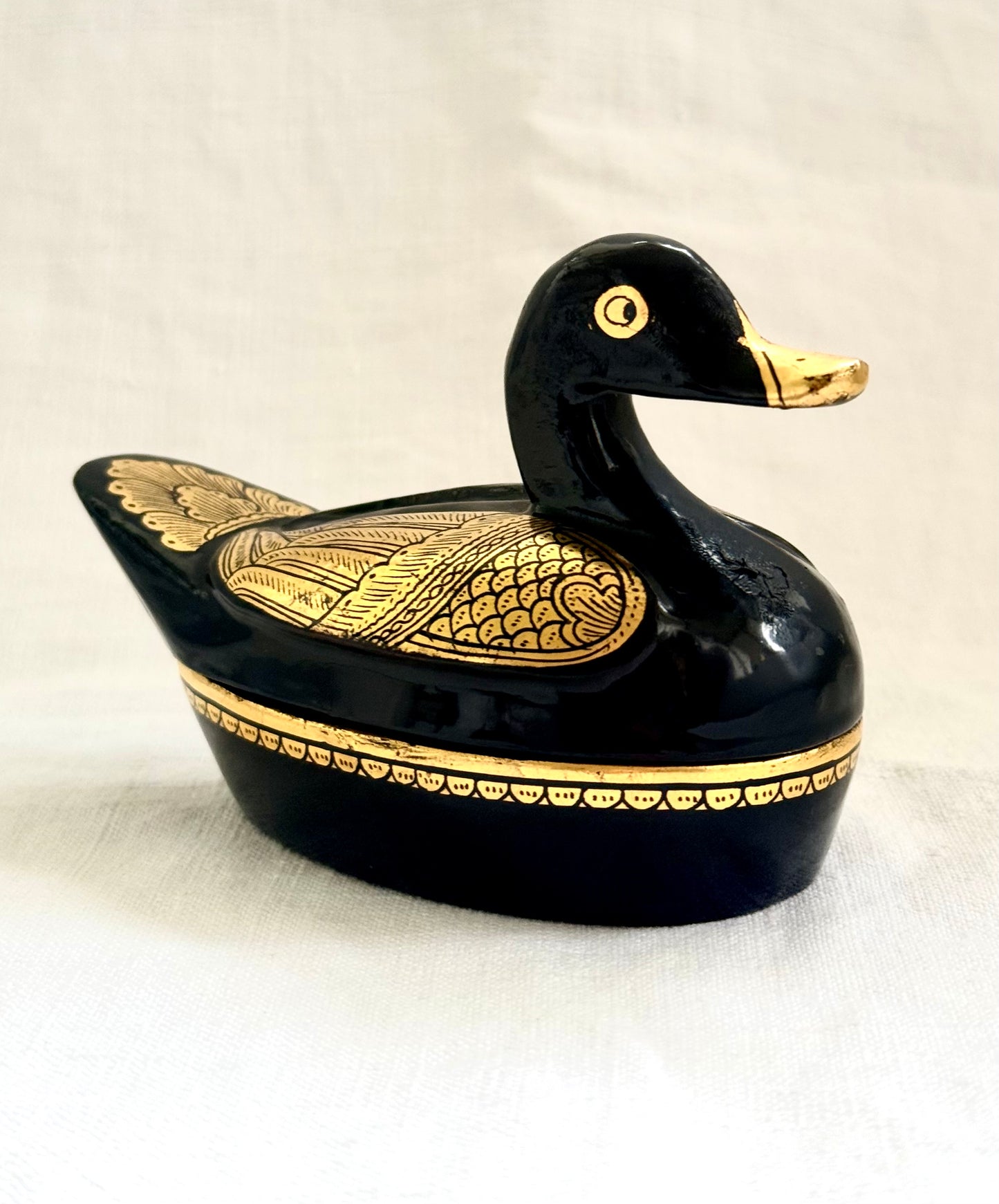 .1970s Burmese Chinese Black and Gold Lacquer Duck wooden trinket box