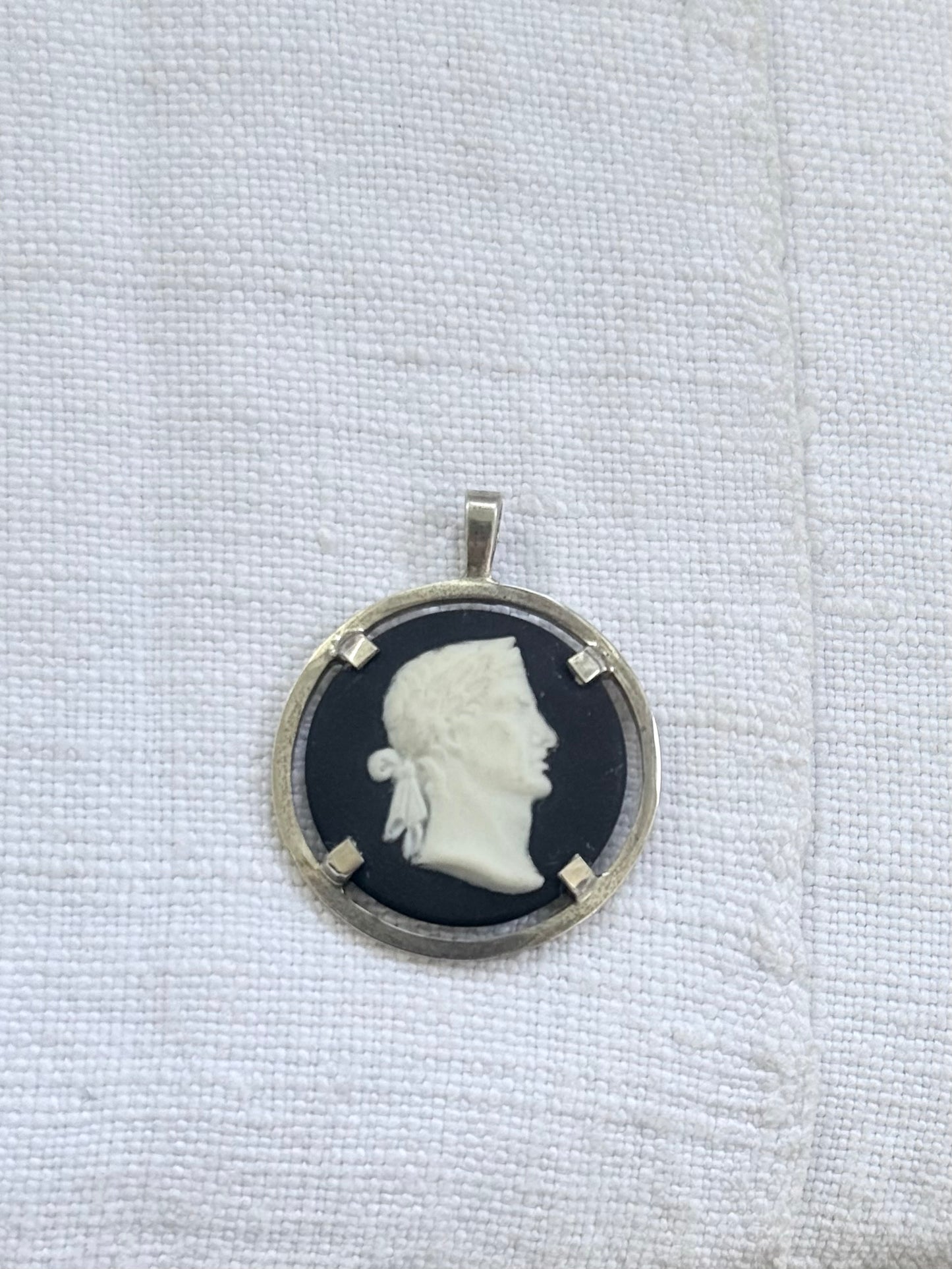.1970s .925 Roman Emperor Josiah Wedgwood charcoal black ceramic Jasperware silver cameo pendant