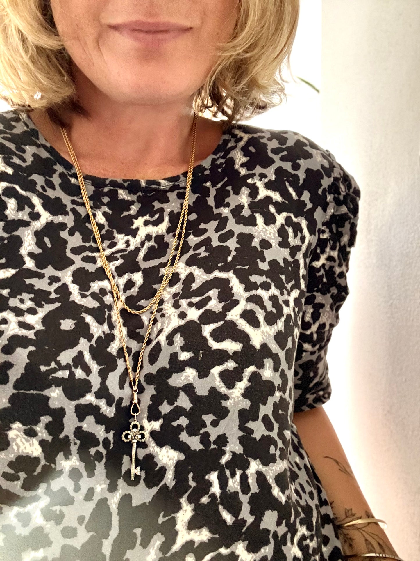 .1890s .1900s .9ct .138.50cm antique Edwardian gold long magnificent rope weave long guard muff chain necklace