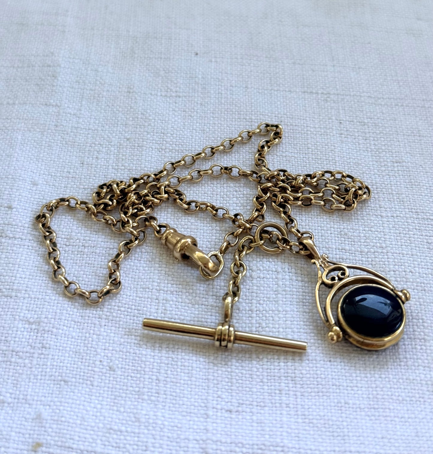 .375 .9ct gold perfect 48cm long yellow gold Rolo Chain T-bar toggle fob chain fob dog clasp chain necklace. This is the perfect yellow gold fob chain