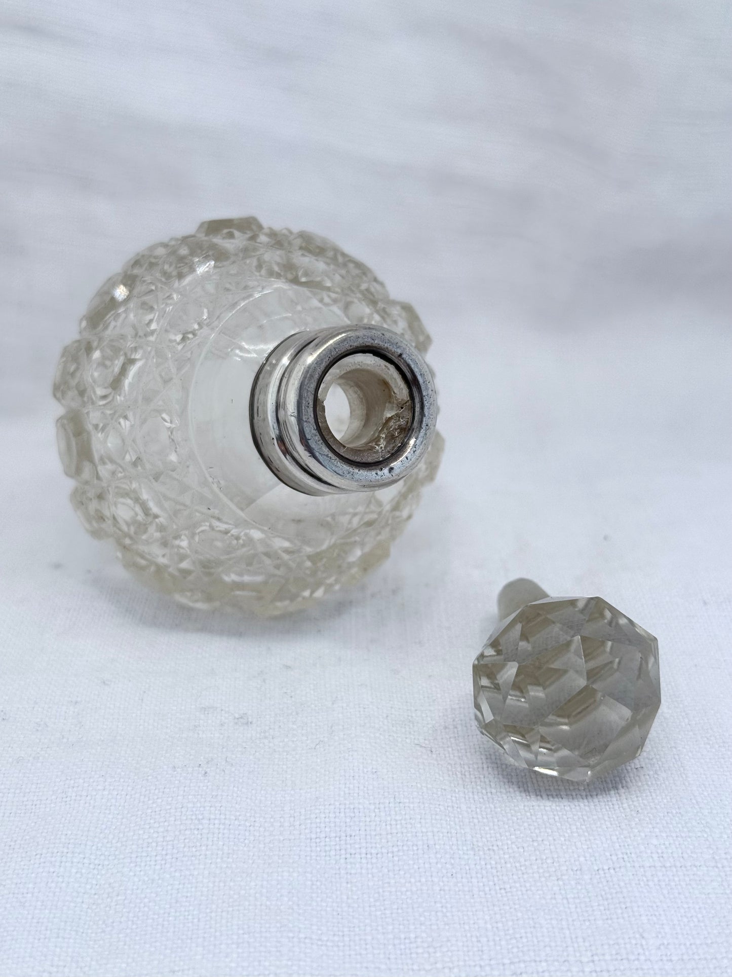 .1904 .925 antique Edwardian cut glass round bulb shaped silver collar accent Perfume scent bottle vessel