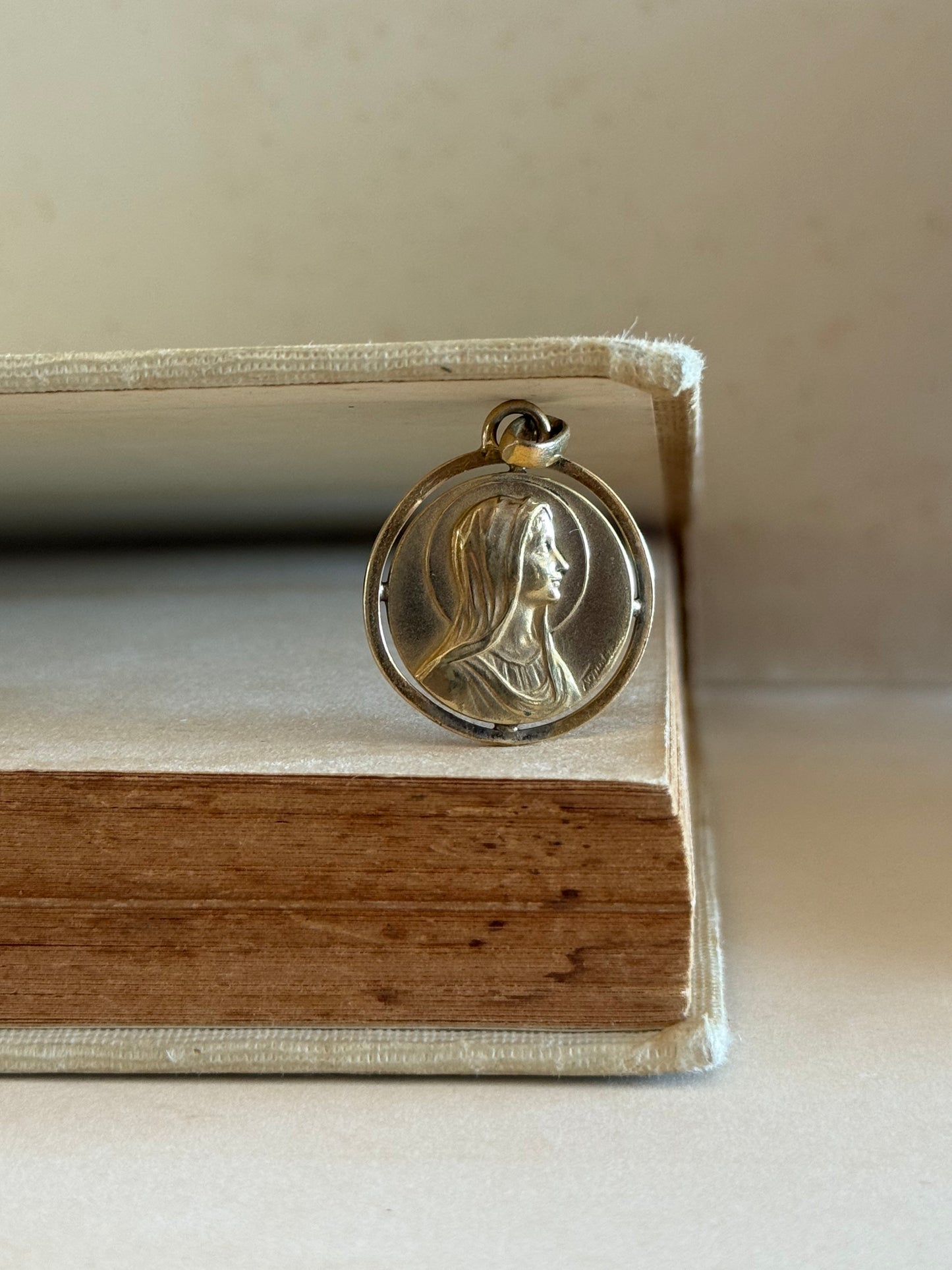 1900s .1930s Gold Fill Religious Holy Virgin Mother Maria French Lourdes Roman Catholic signed medallion token pendant