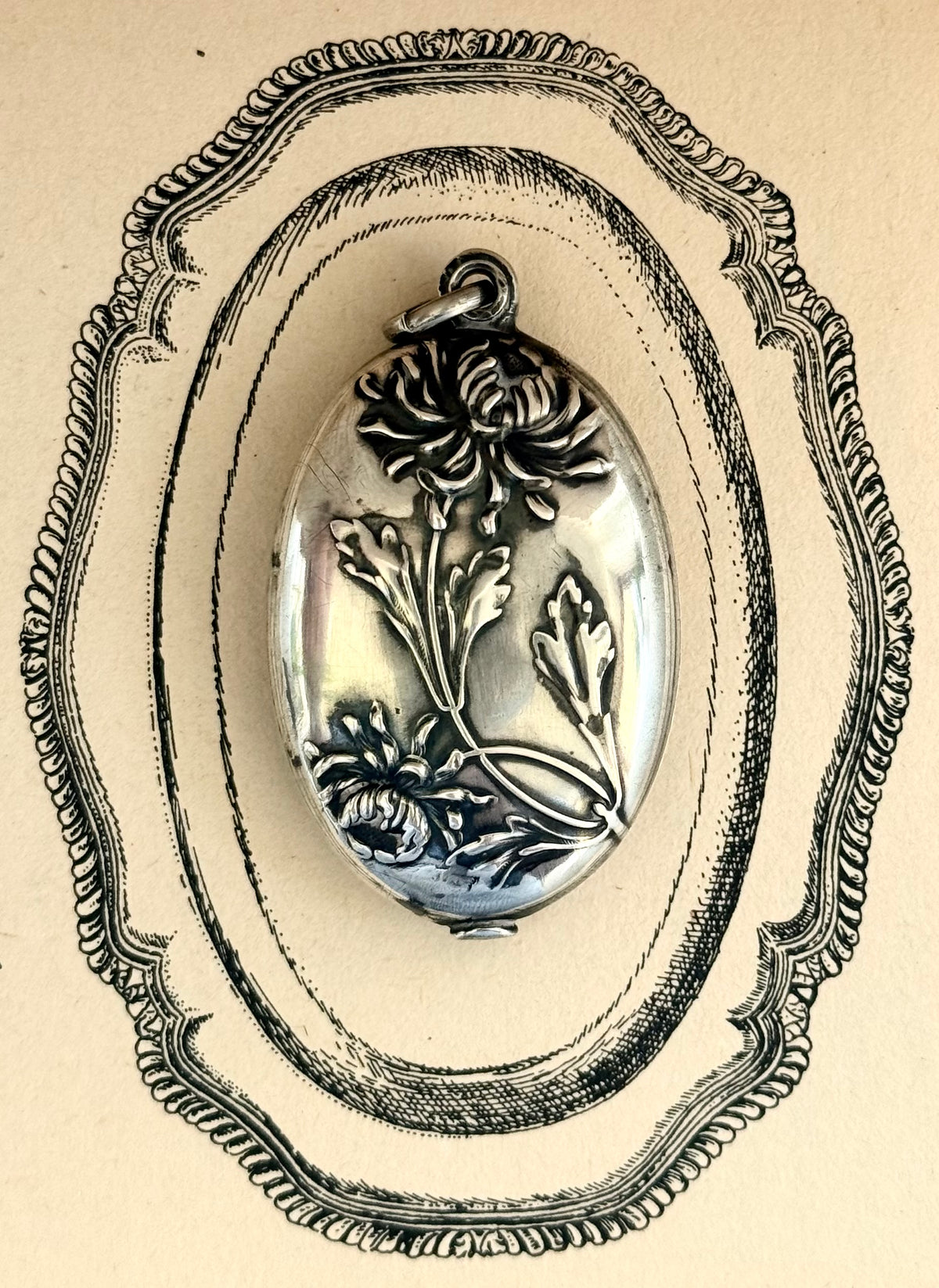 .1890 .1900 Art Nouveau .800 German Jugendstil magnificent Chrysanthemum flower mirror locket pendant