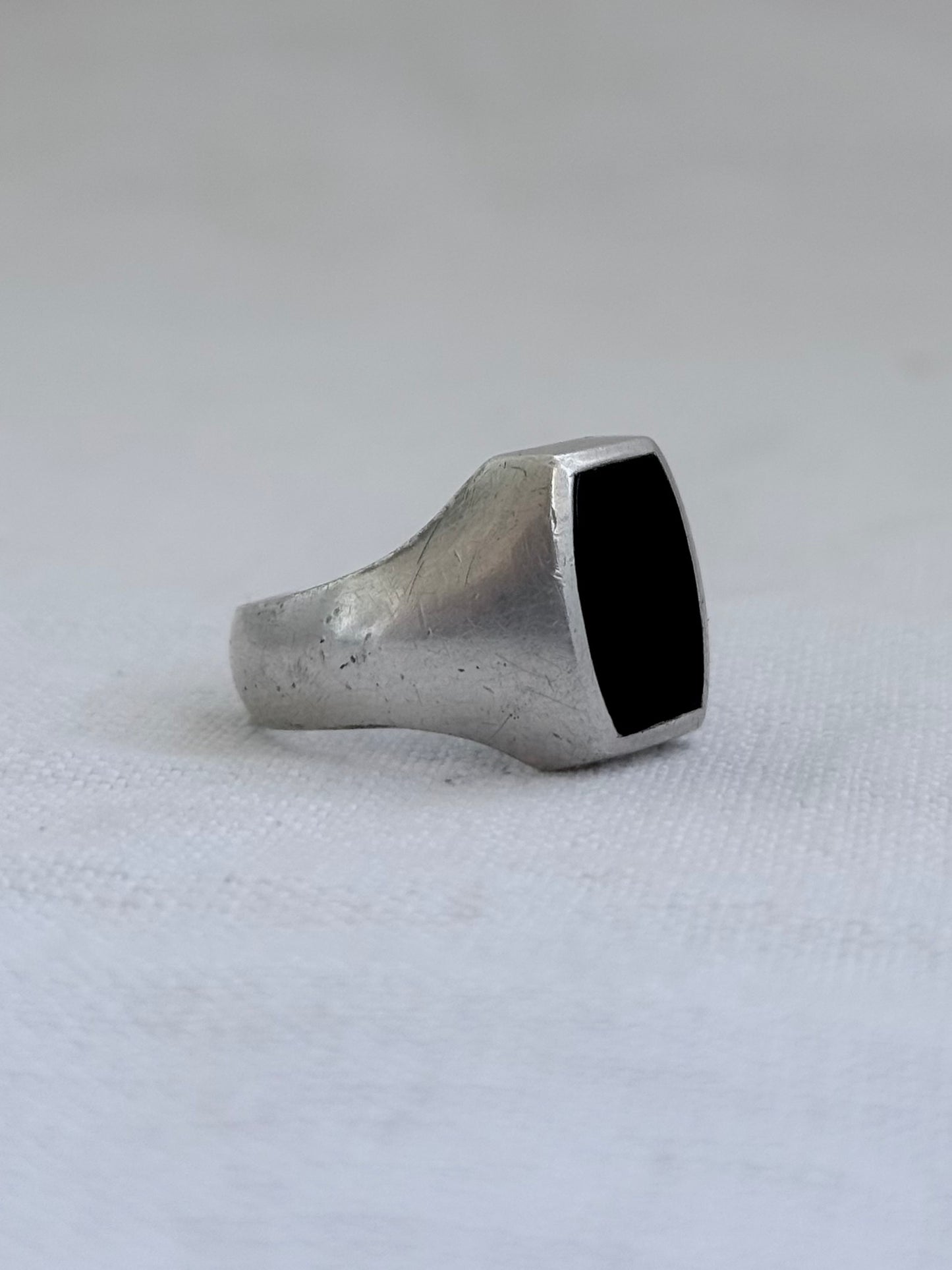 .1970s .925 modernist South African designer Onyx gemstone sterling silver signet seal ring