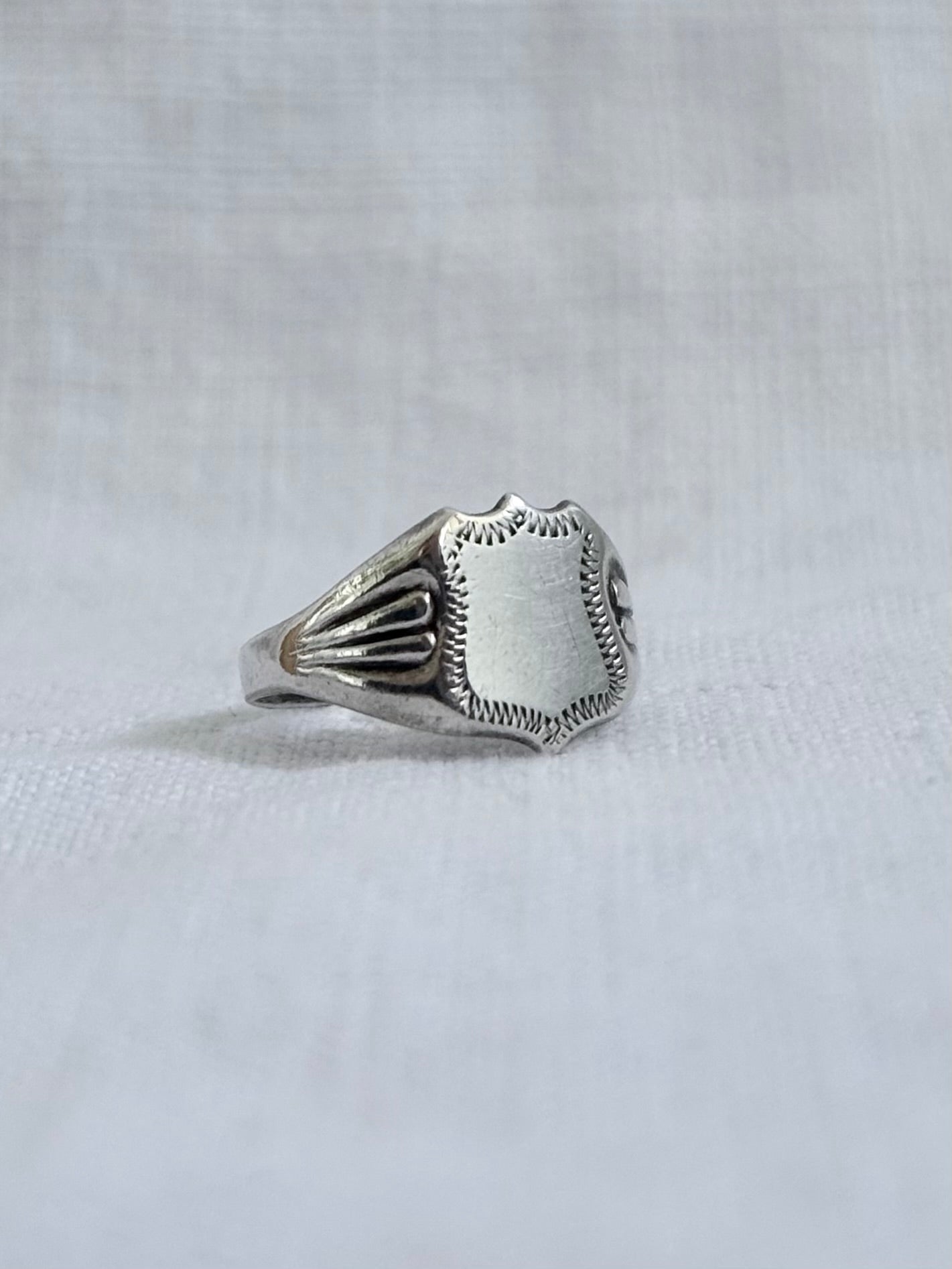 .1970s .925 silver crest signet seal ring