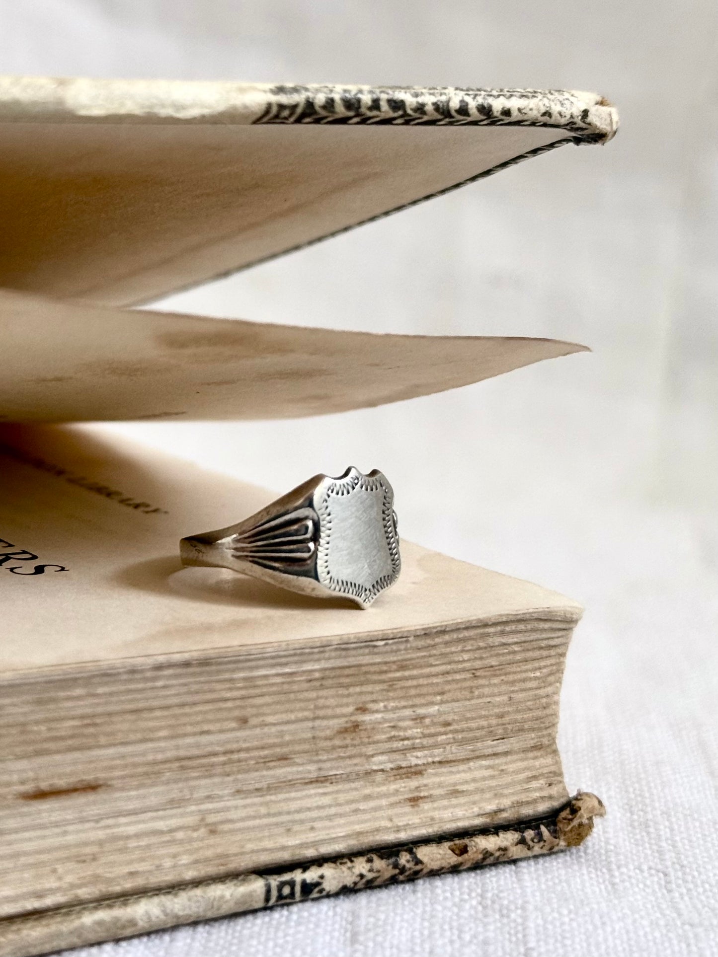 .1970s .925 silver crest signet seal ring
