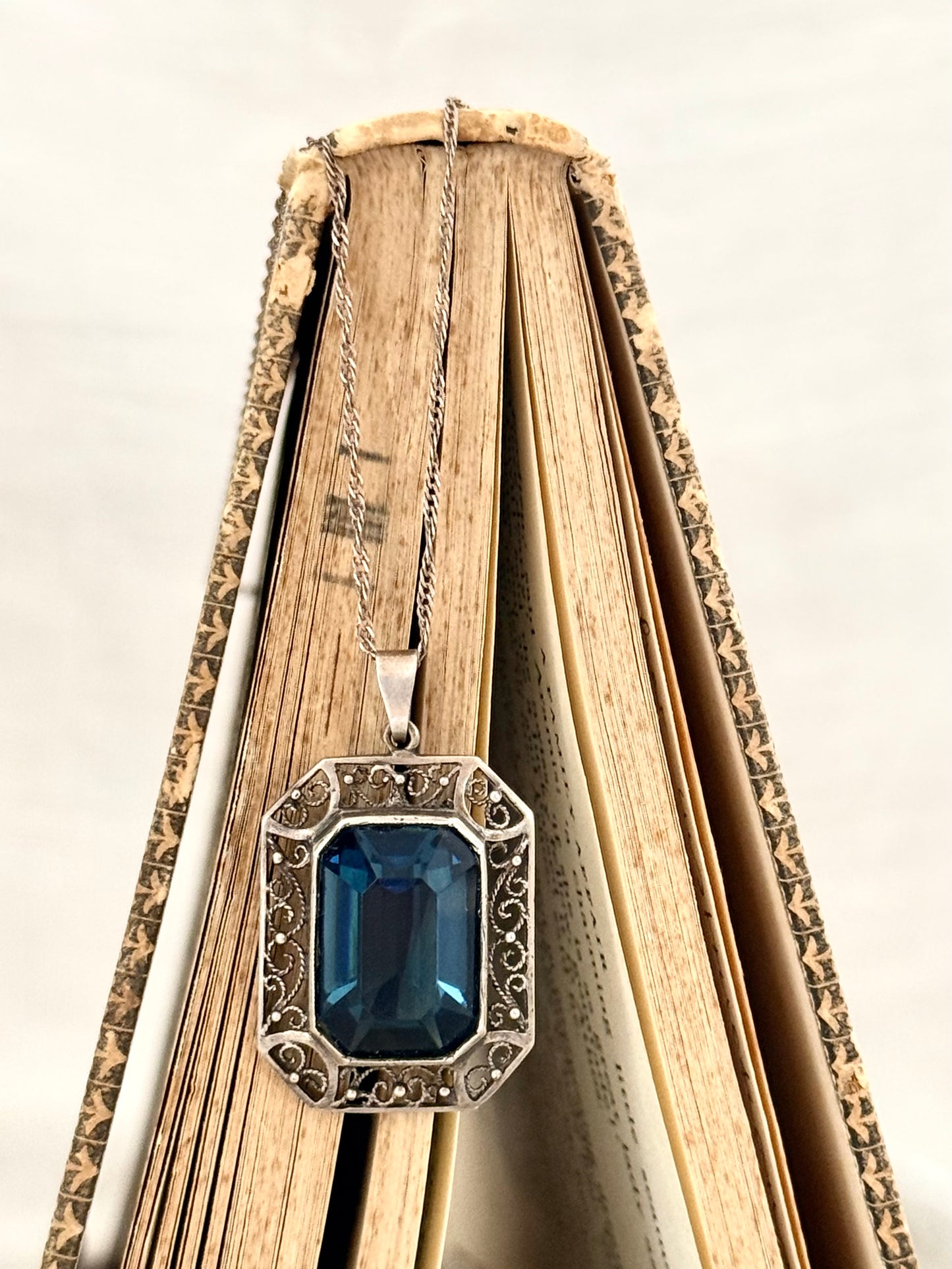 .1930s .1940s .925 silver late Art Deco Sapphire blue faceted paste gemstone pendant on silver chain