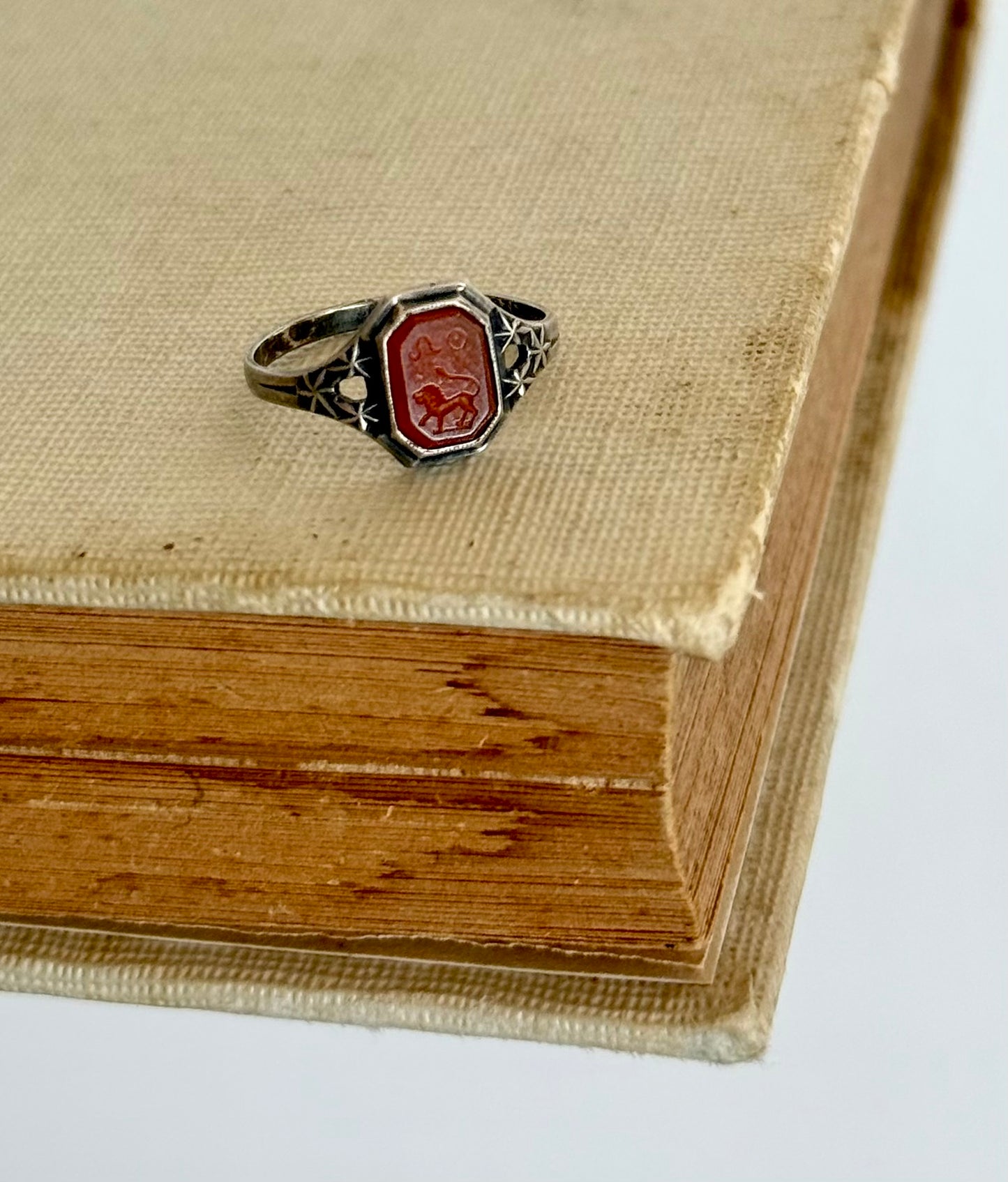 .1910s .1920s .935 Art Deco style Carnelian intaglio Leo Lion signet seal Zodiac Star Sign token ring.