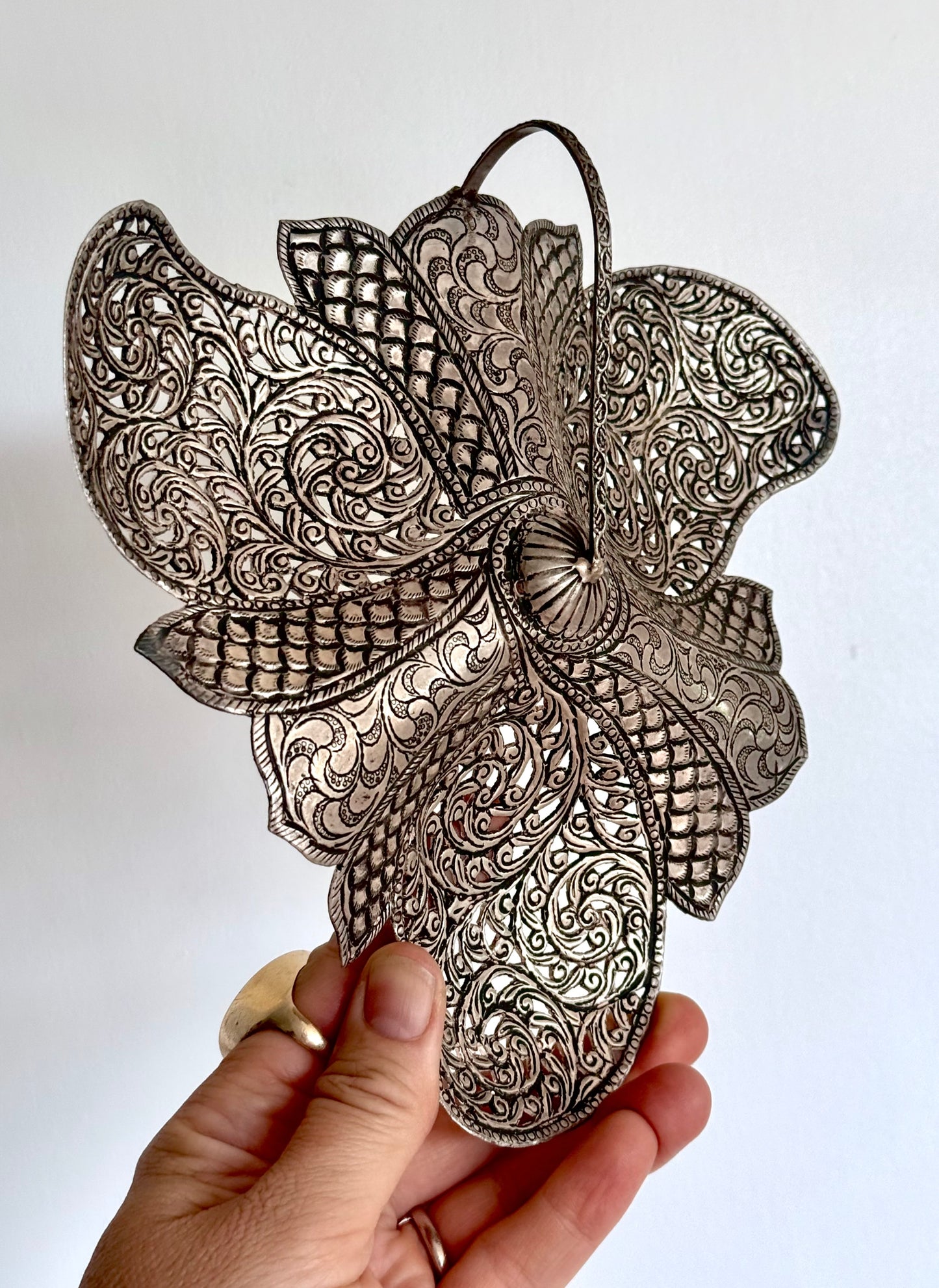 .1900 antique Indian Kashmiri solid silver Bon Bon Sweetmeats Chinar Leaf dish bowl