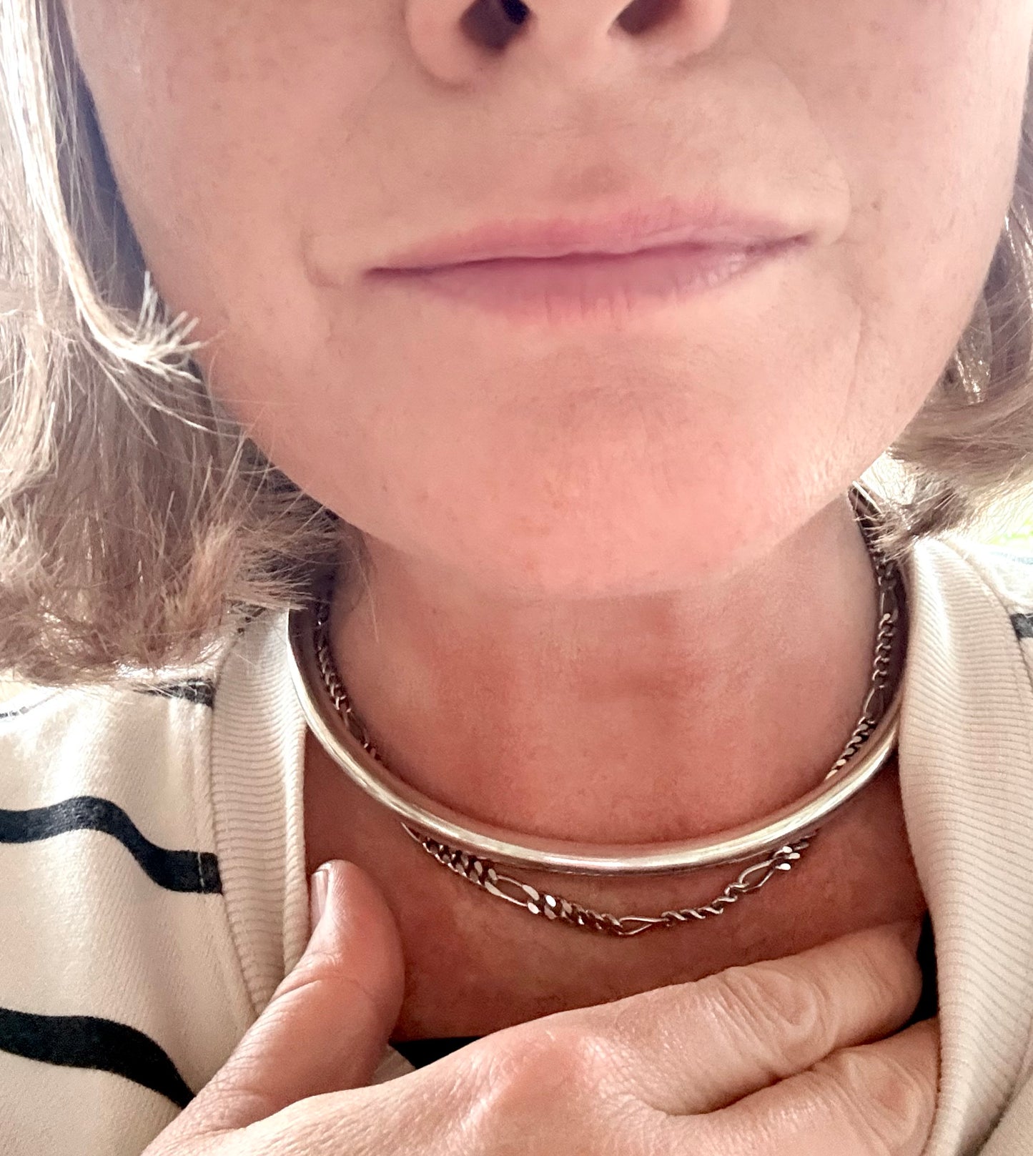 1960s .1970s .925 artisan made modernist Mexican Taxco silver tube choker neckpiece