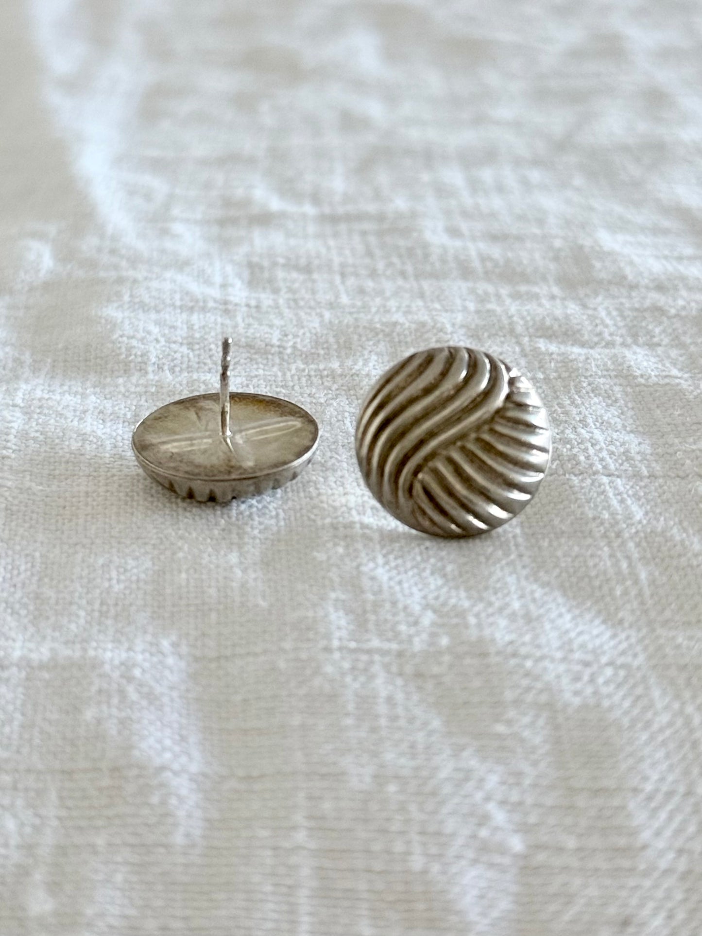 .18mm .1970s .1980s geometric textured .925 silver oversized circle retro sterling silver swirled pattern half round hollow post stud comfort fit statement earrings