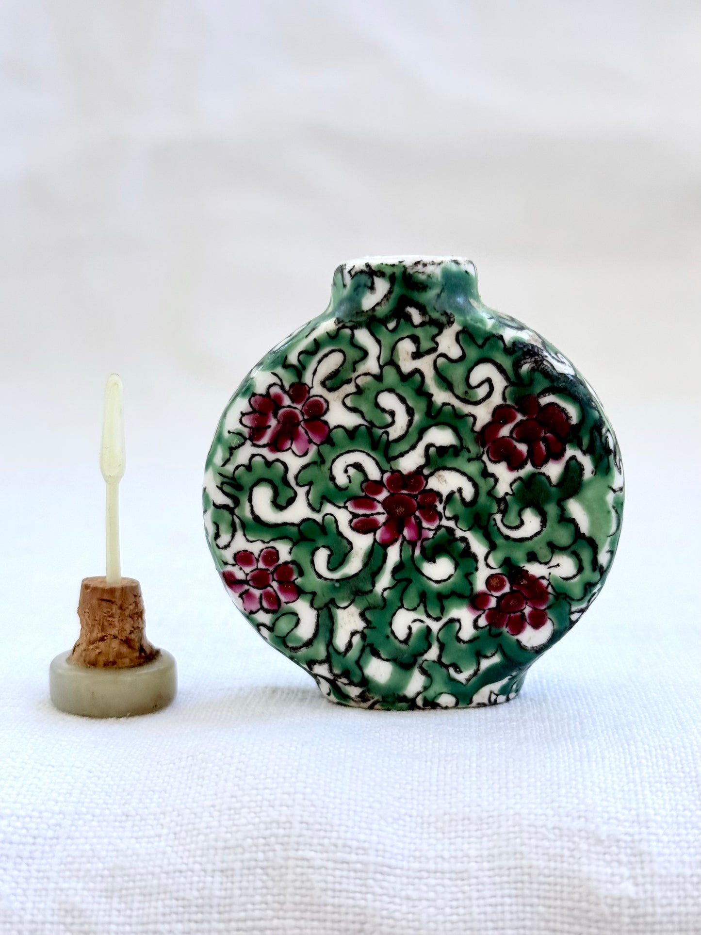 .1800s .1900s antique Chinese ceramic porcelain hand painted snuff bottle with Jade stone stopper