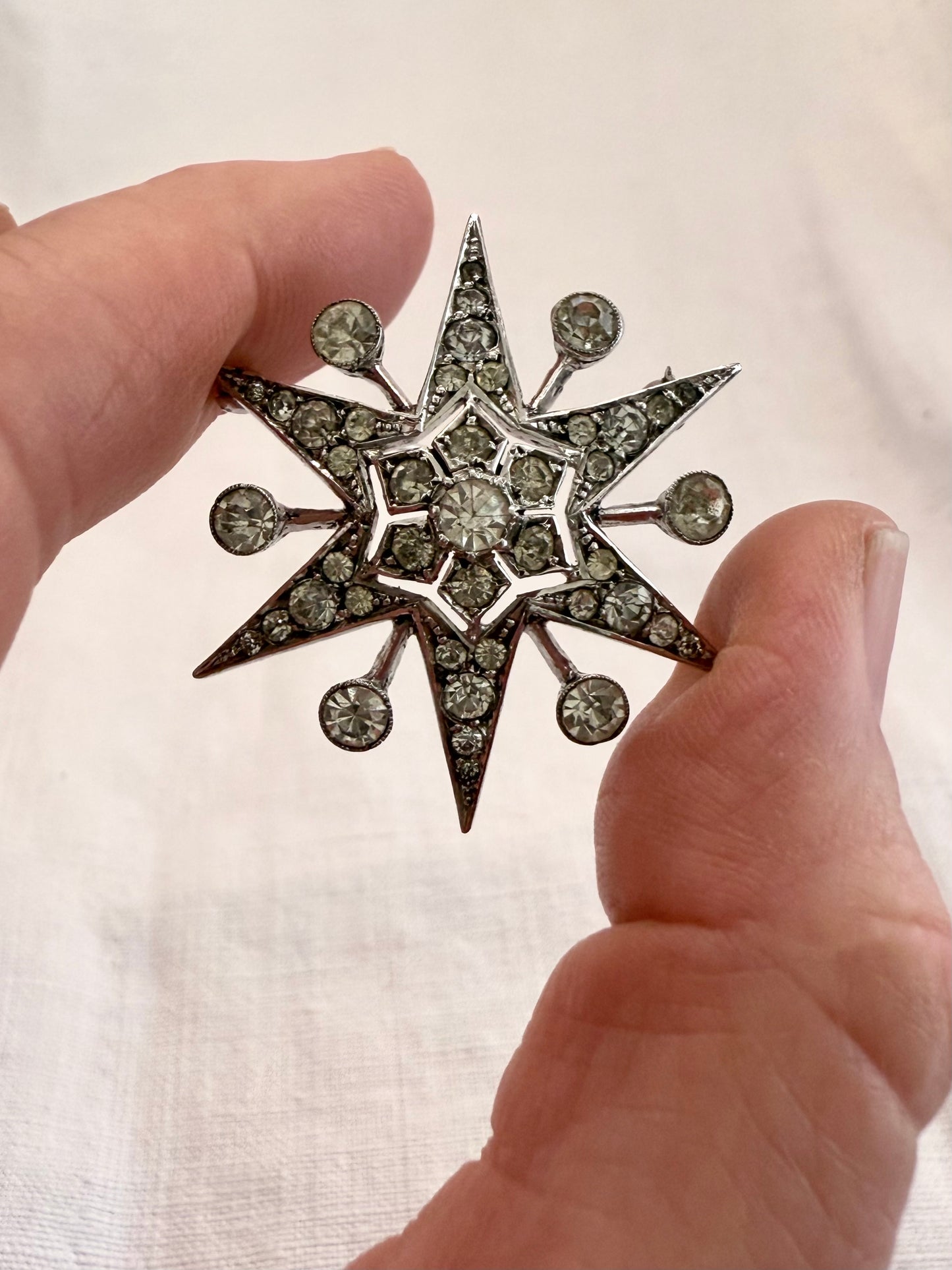 .1920s .925 silver Victorian revival Celestial starburst star bright shooting star brooch