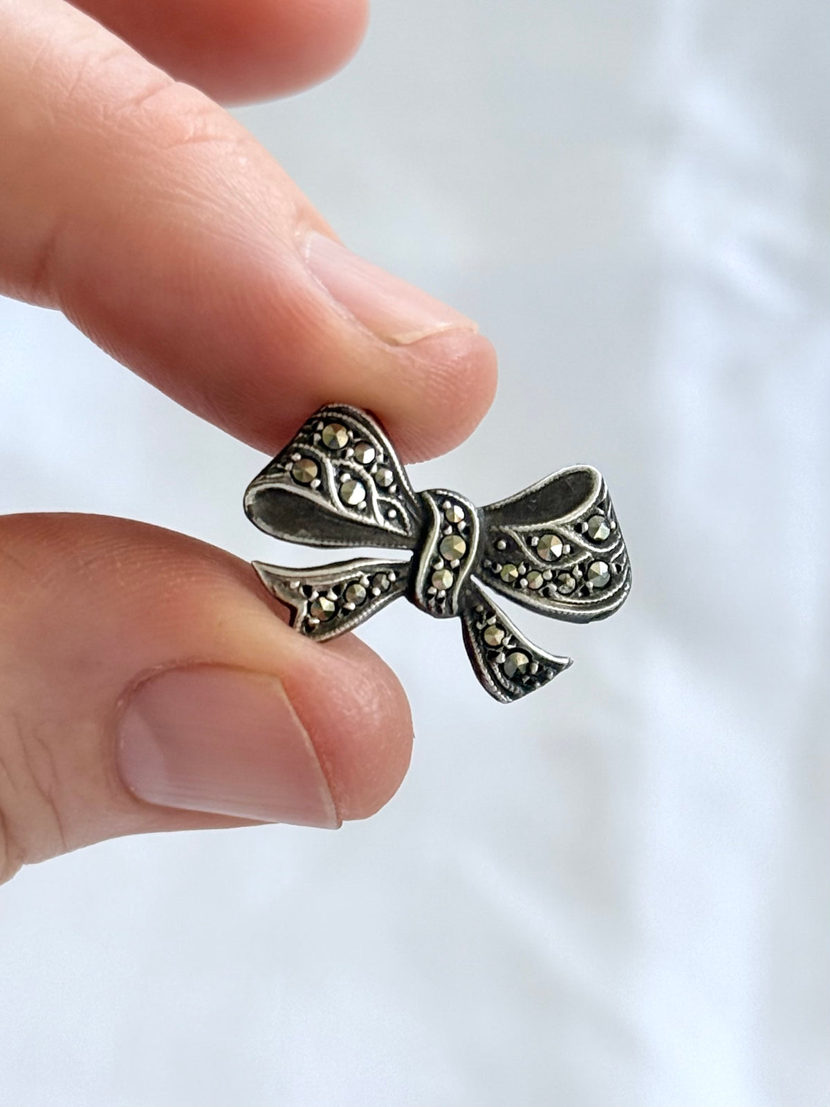 .1930s .1940s Art Deco revival Bow Ribbon silver Marcasite gemstone micro sweetheart brooch lapel pin