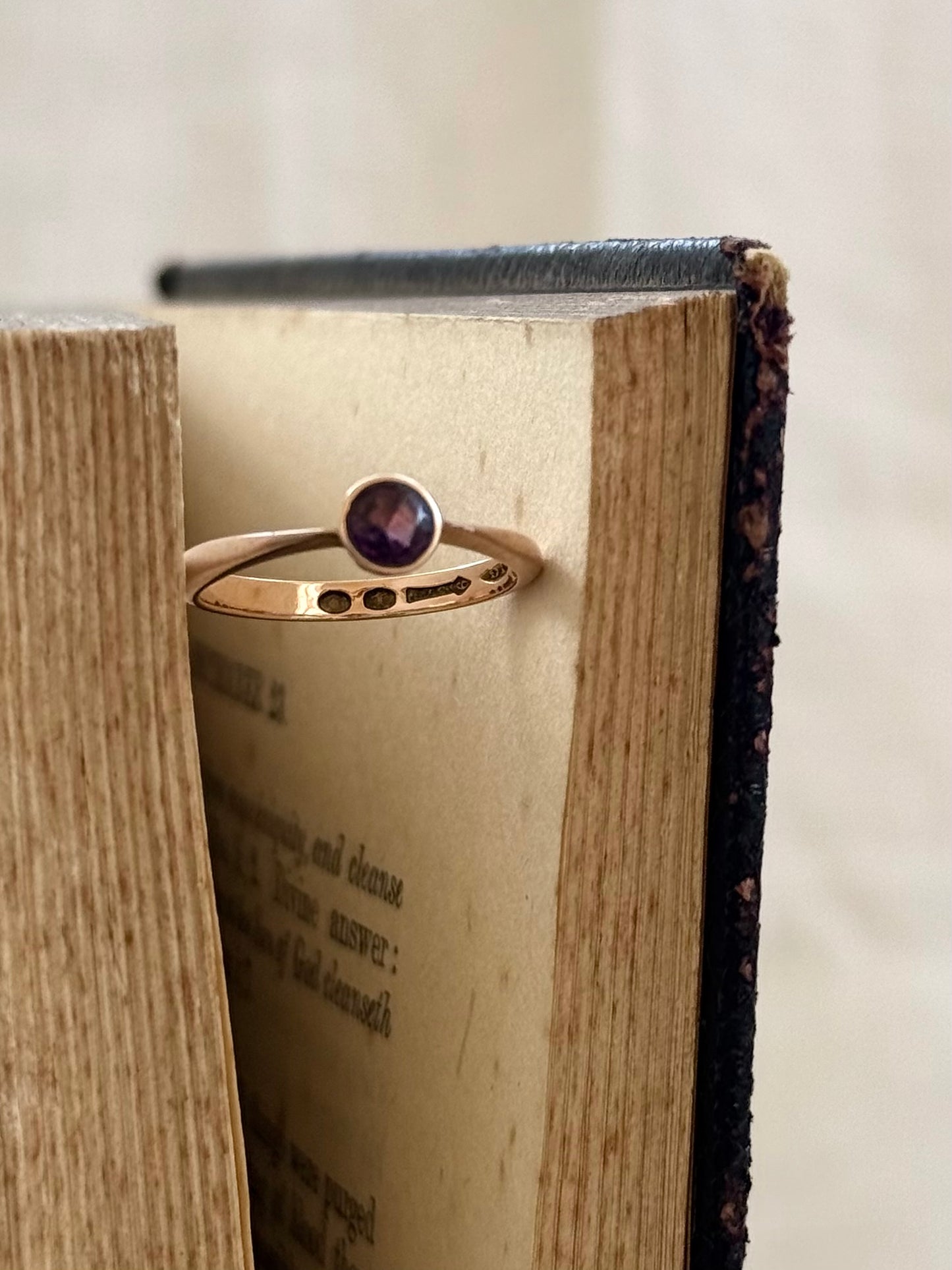.1926 .375 .9ct Rose Gold Amethyst Art Deco era Antique dress ring