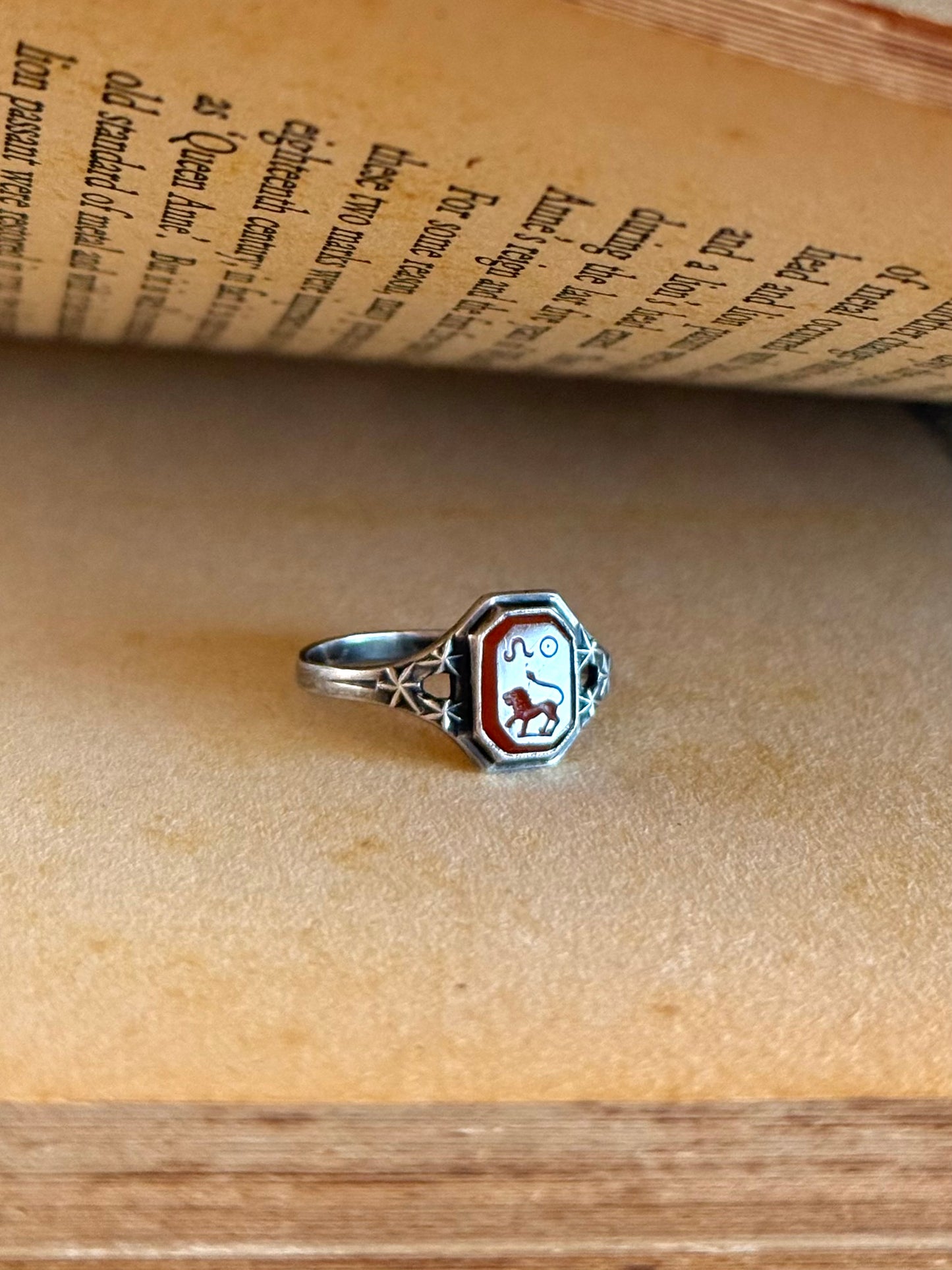 .1910s .1920s .935 Art Deco style Carnelian intaglio Leo Lion signet seal Zodiac Star Sign token ring.
