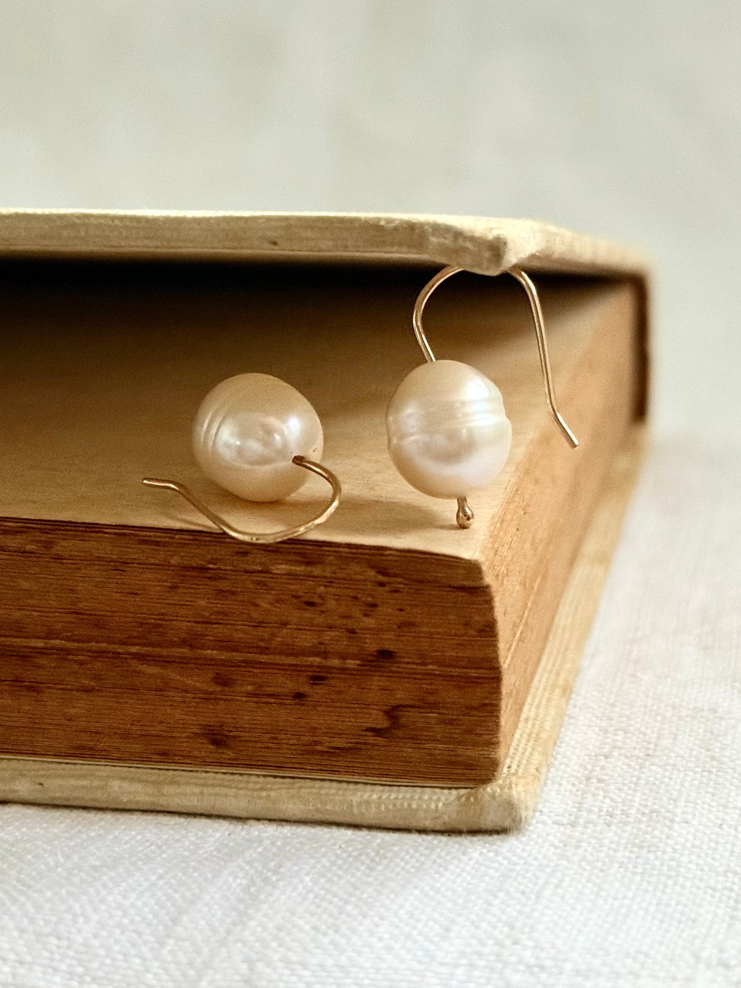 .375 .9ct luxury opulent white pearl hook drop dangle earrings