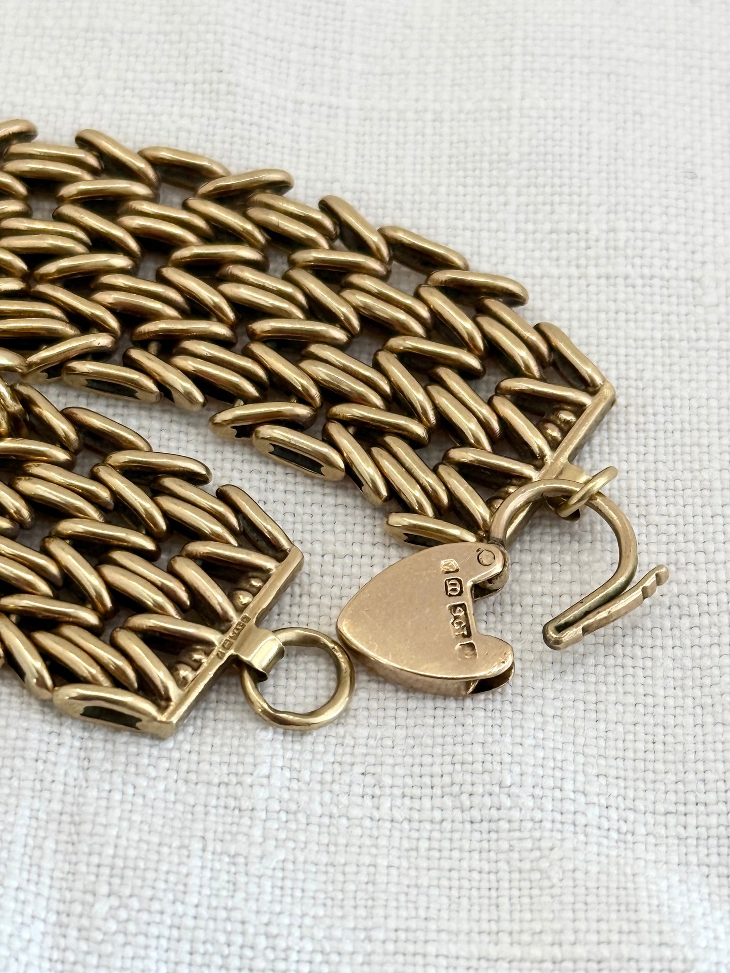 .1960 .1964 .375 9ct gold solid fancy link wide chunky width fancy link gate chain chain bracelet with gold heart padlock clasp
