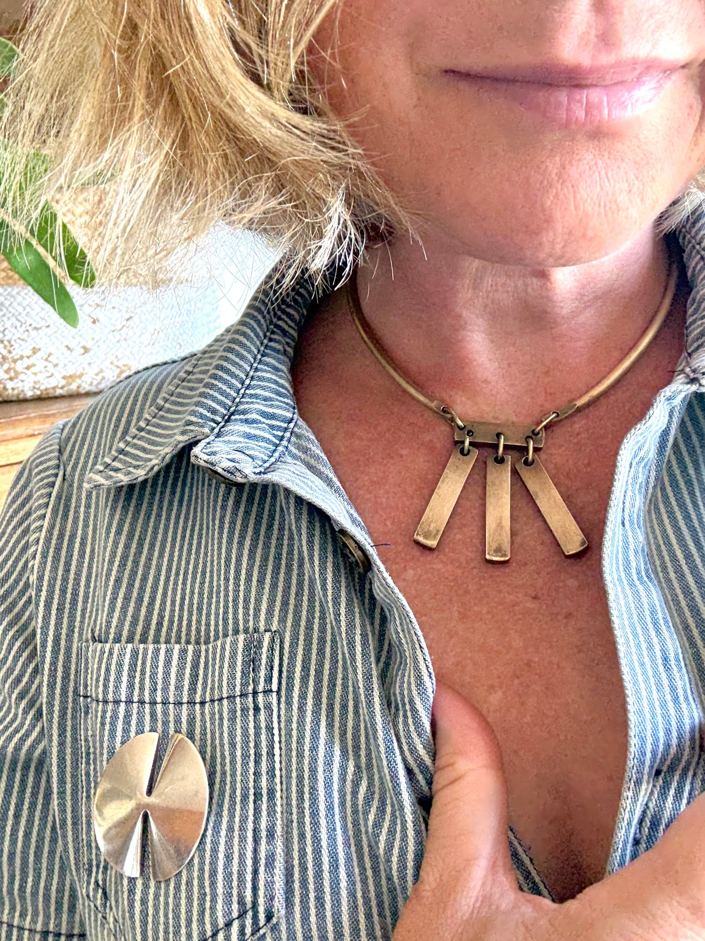 .1970s artisan brass retro geometric chunky brass necklace neck cuff statement neckpiece