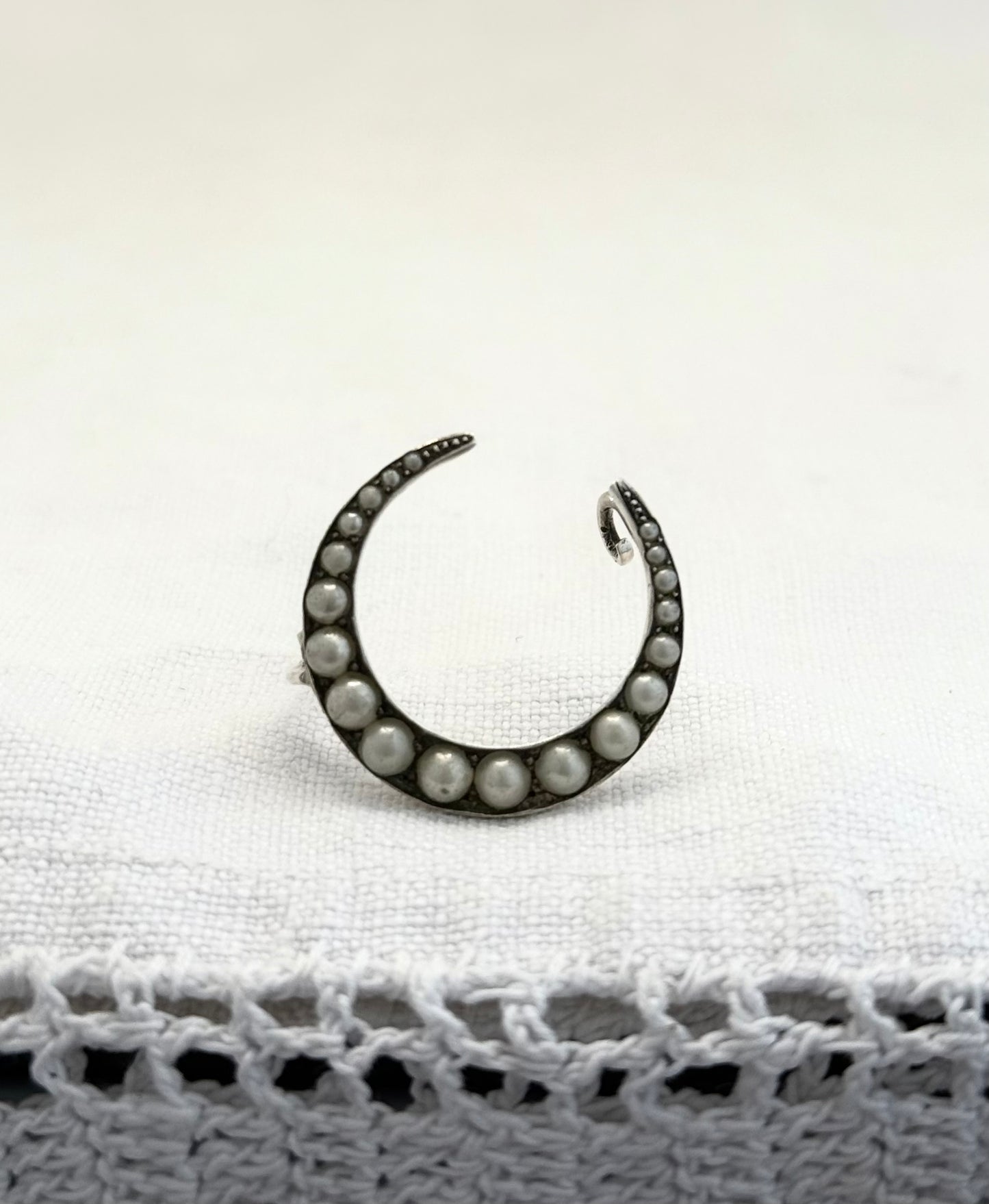 .1890s .1900s antique Art Nouveau beautiful pearl grey seed pearl crescent celestial moon collectors brooch