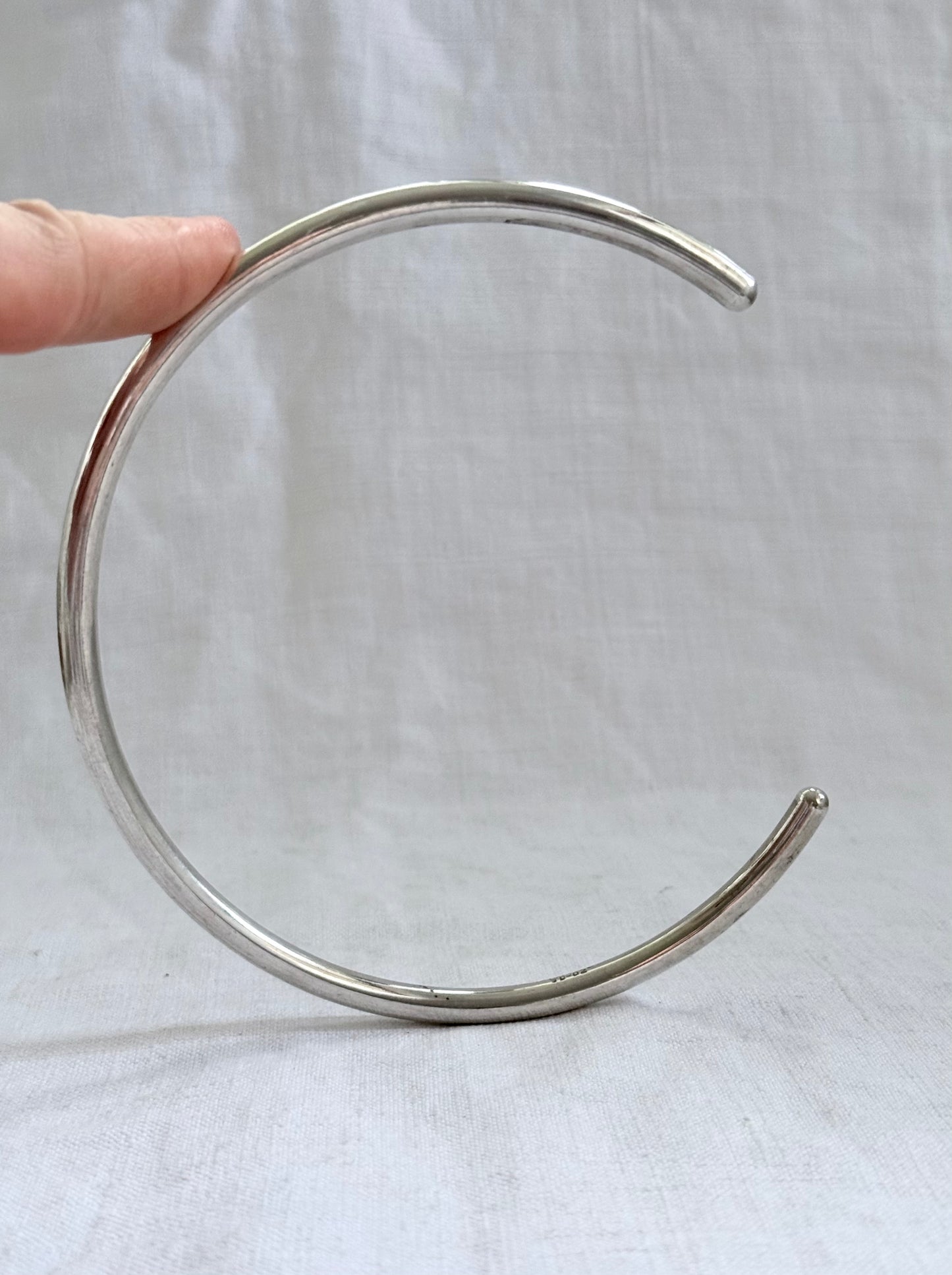 1960s .1970s .925 artisan made modernist Mexican Taxco silver tube choker neckpiece