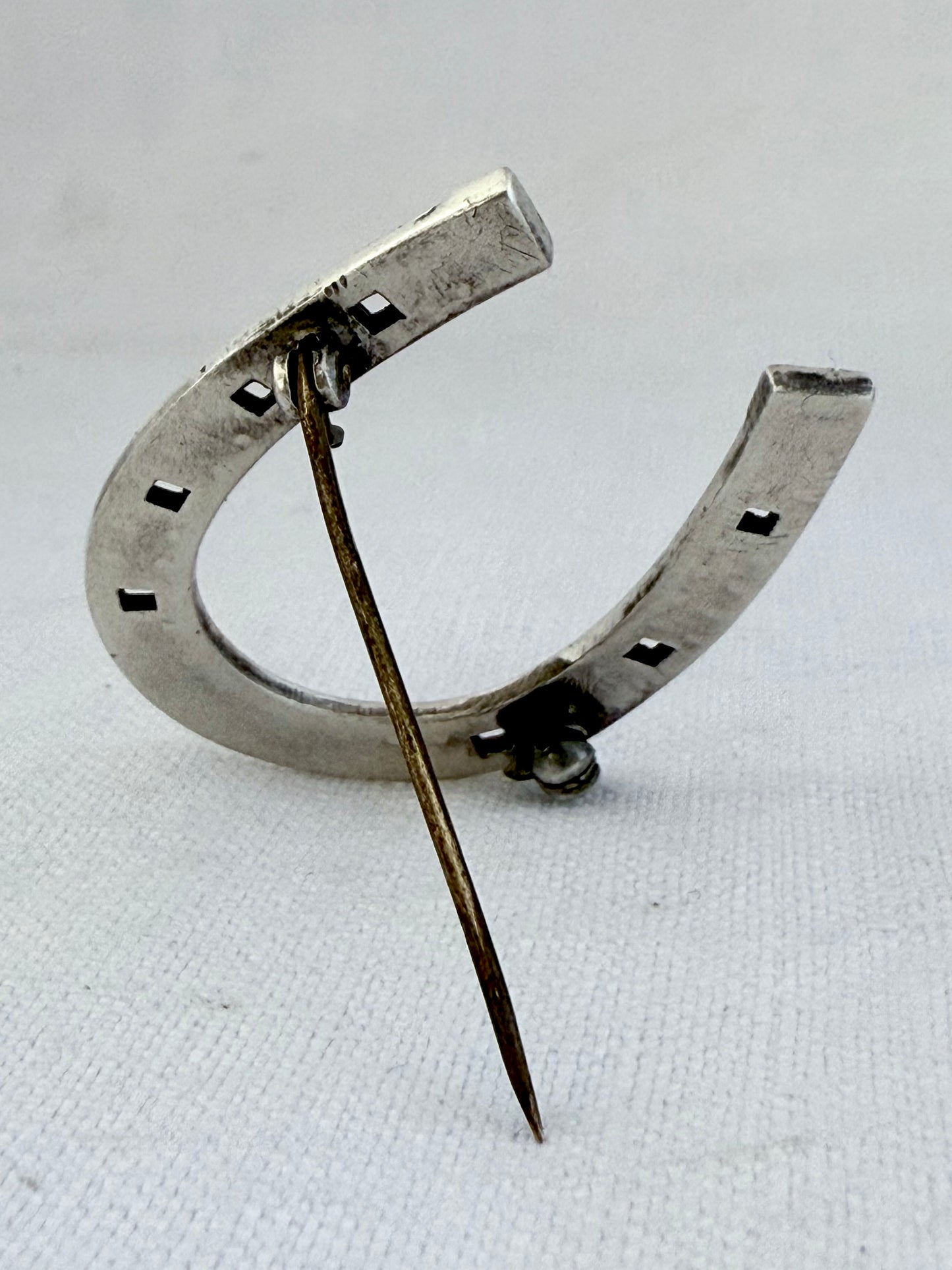 .925 .1910s antique Edwardian lucky horseshoe sterling silver Marcasite sweetheart brooch