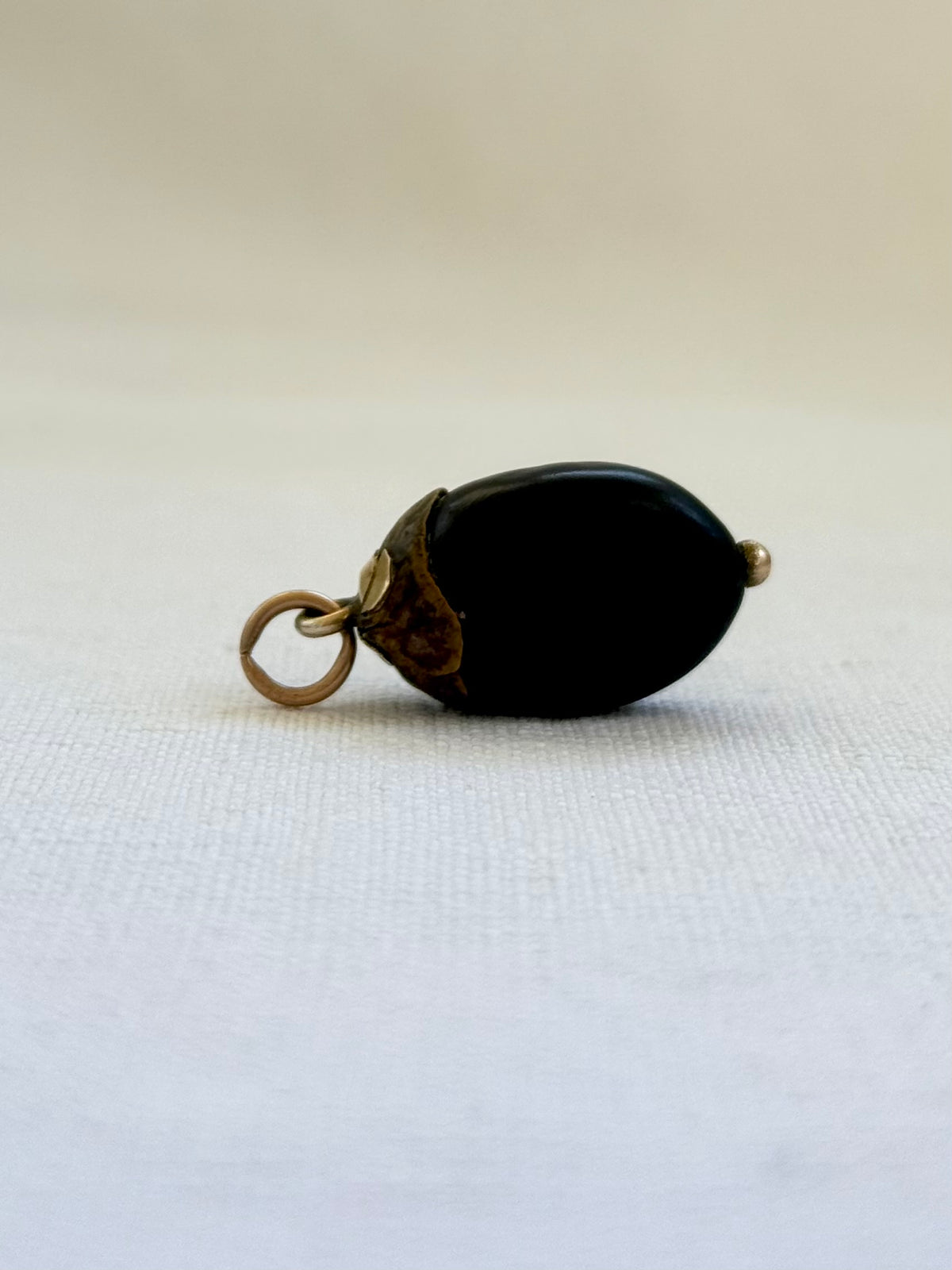 .1890s .1900s .9ct gold antique rare organic lucky bean sea bean exotic token pendant