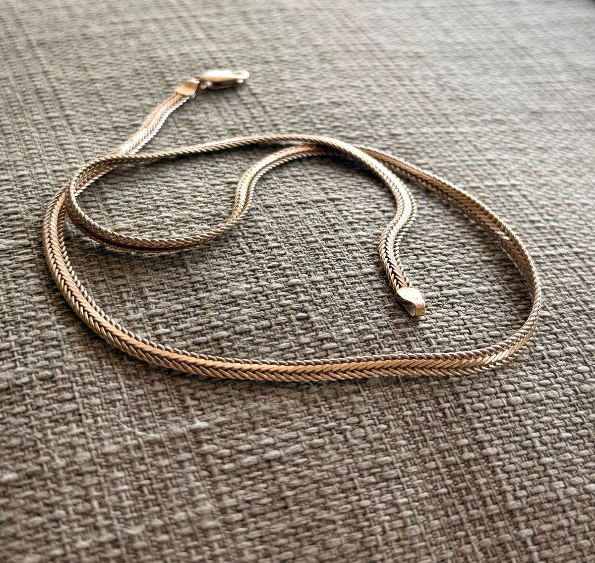 .1980s .1990s .375 .9ct gold classic solid flat snake chain tight link modernist yellow gold classic snake chain necklace
