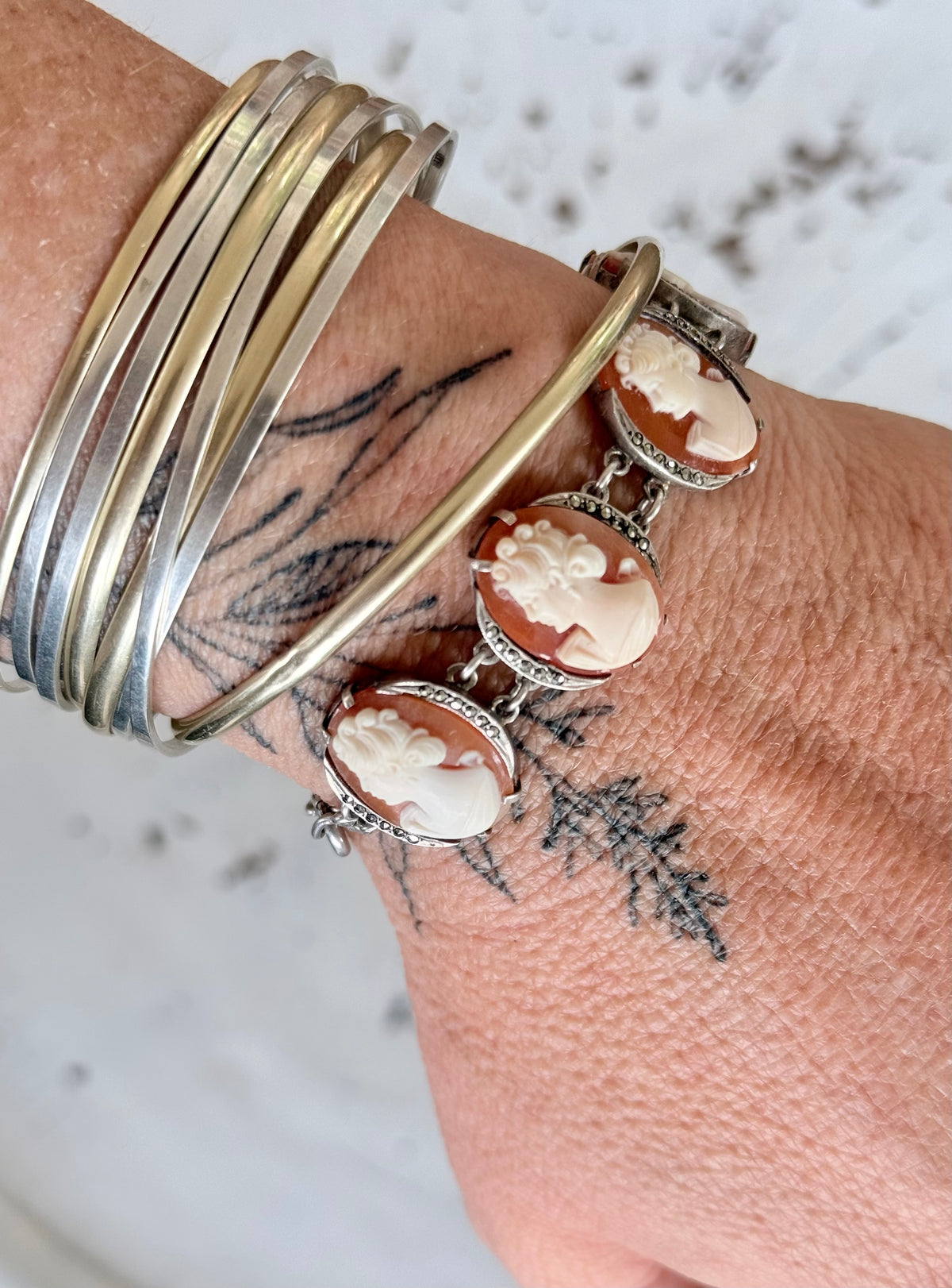 .1930s .1940s .925 artisan made fine multi cameo hand carved panel link collector fine silver bracelet