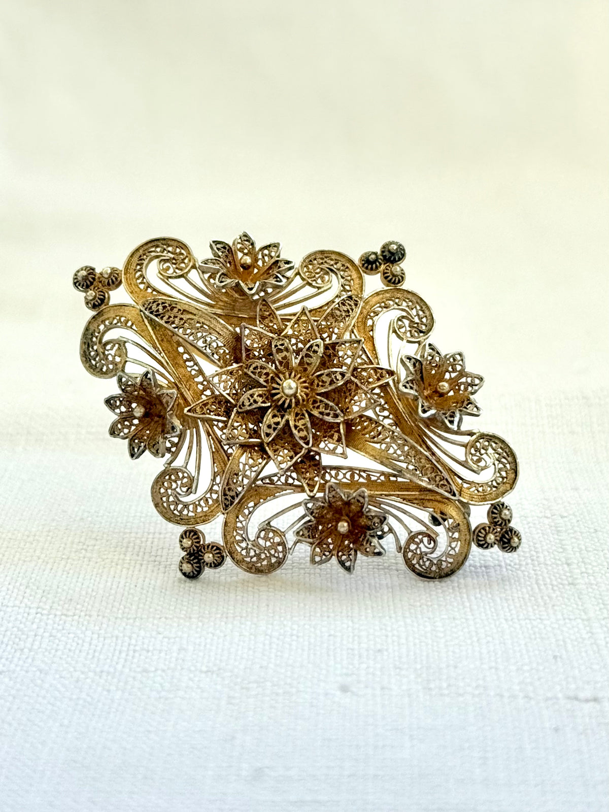 .1900s .1930s Portuguese fine gold tone cannetille floral form intricate filigree silver gold fill dress brooch pin