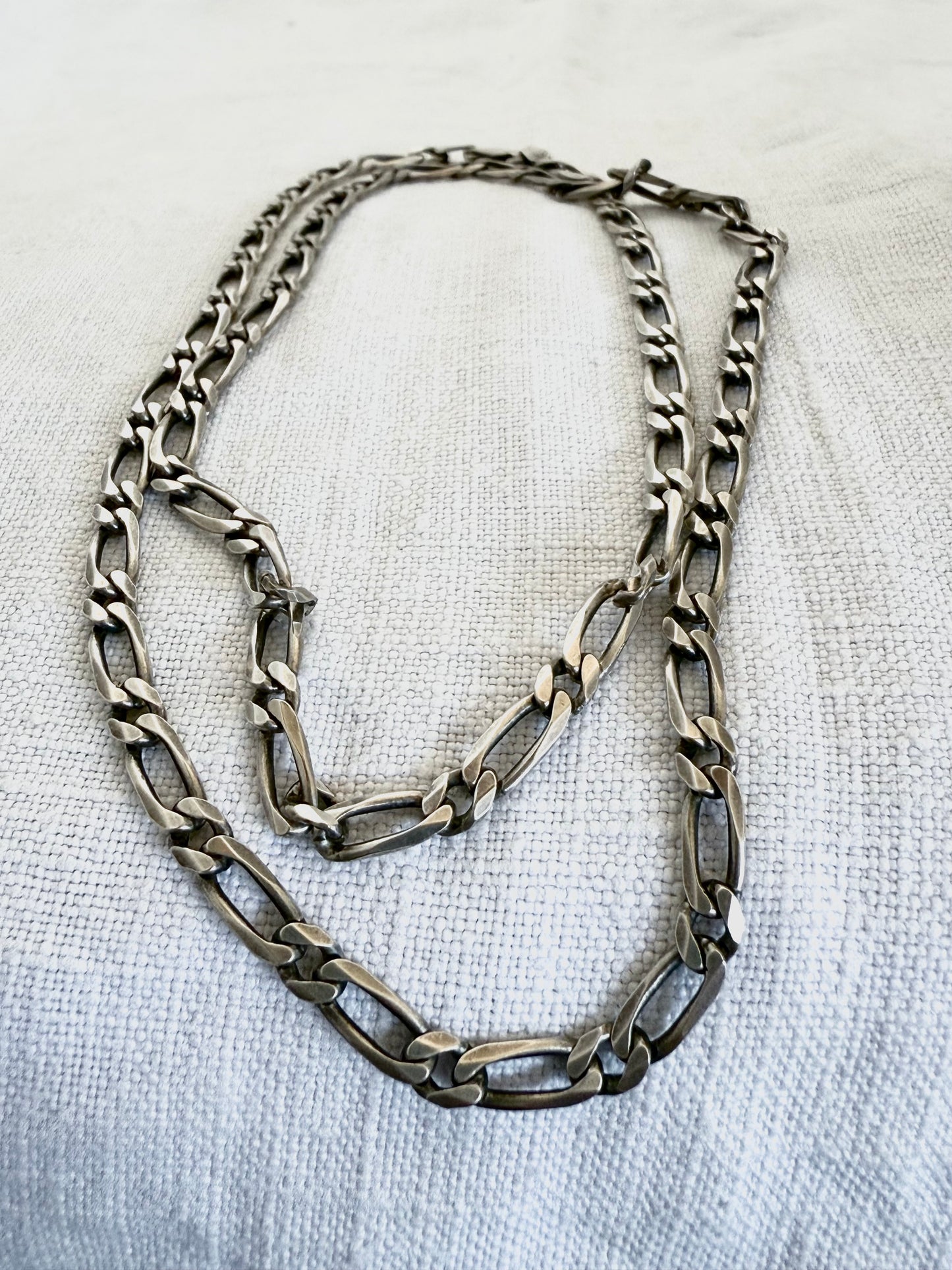 .925 1970s 60cm long retro perfect sterling silver chunky link well made Figaro chain modernist chain link necklace