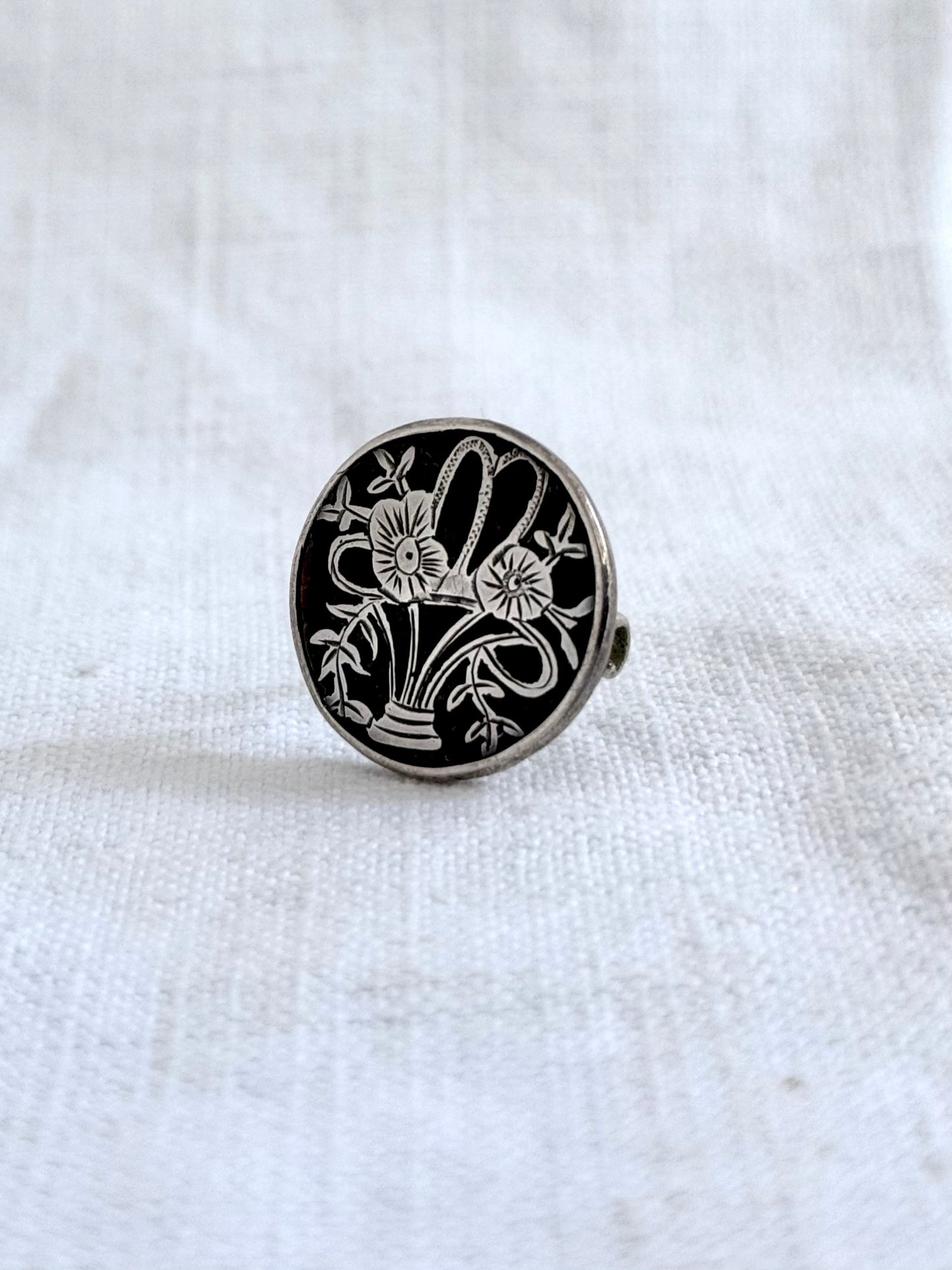 .1911s .925 antique Edwardian Victorian revival flower basket Giardinetti sweetheart button hallmark silver token brooch