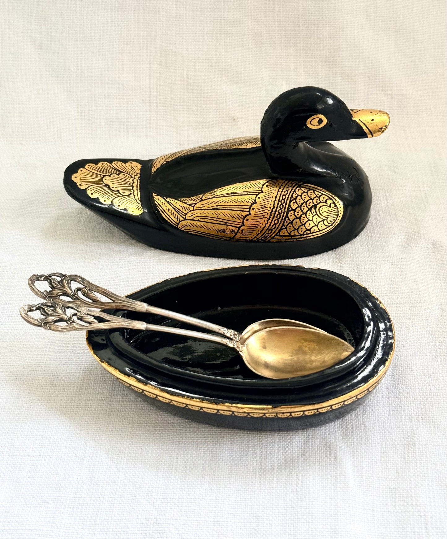 .1970s Burmese Chinese Black and Gold Lacquer Duck wooden trinket box