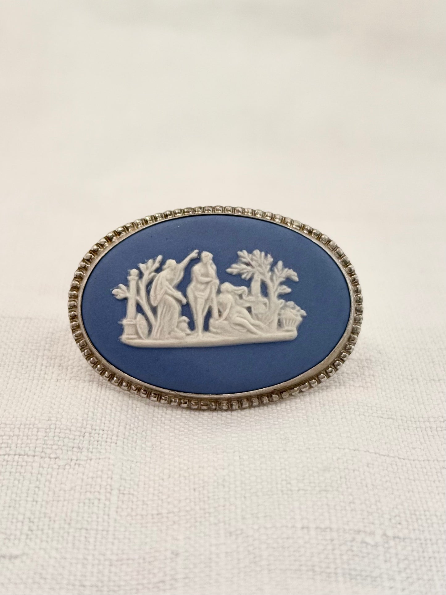 .1970s .925. Grecian court scene blue Jasperware high relief Wedgwood oval cameo sterling silver Greek brooch