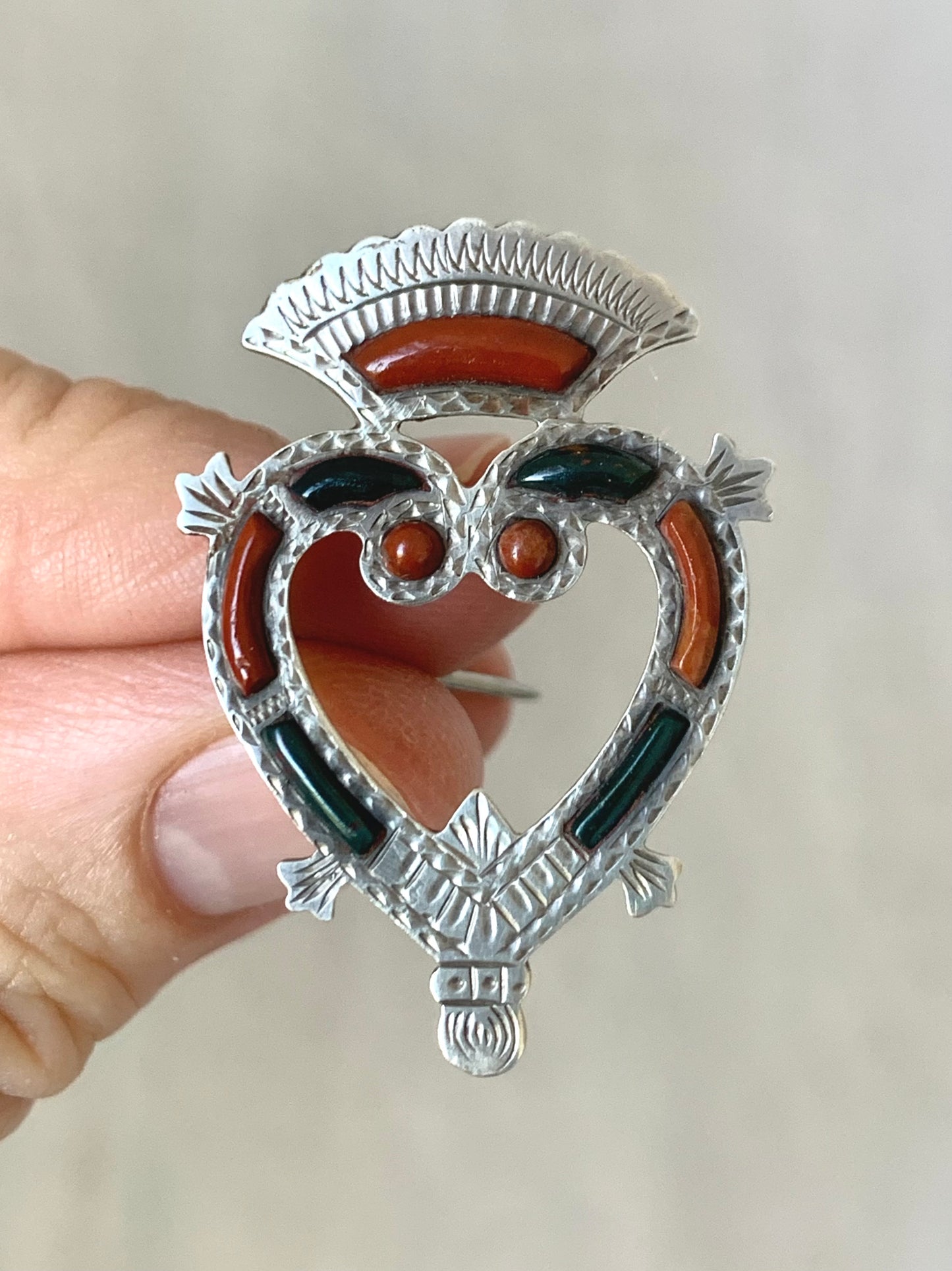 .1800s .925 Antique Victorian sterling silver heart and lovers Scottish Luckenbooth token brooch